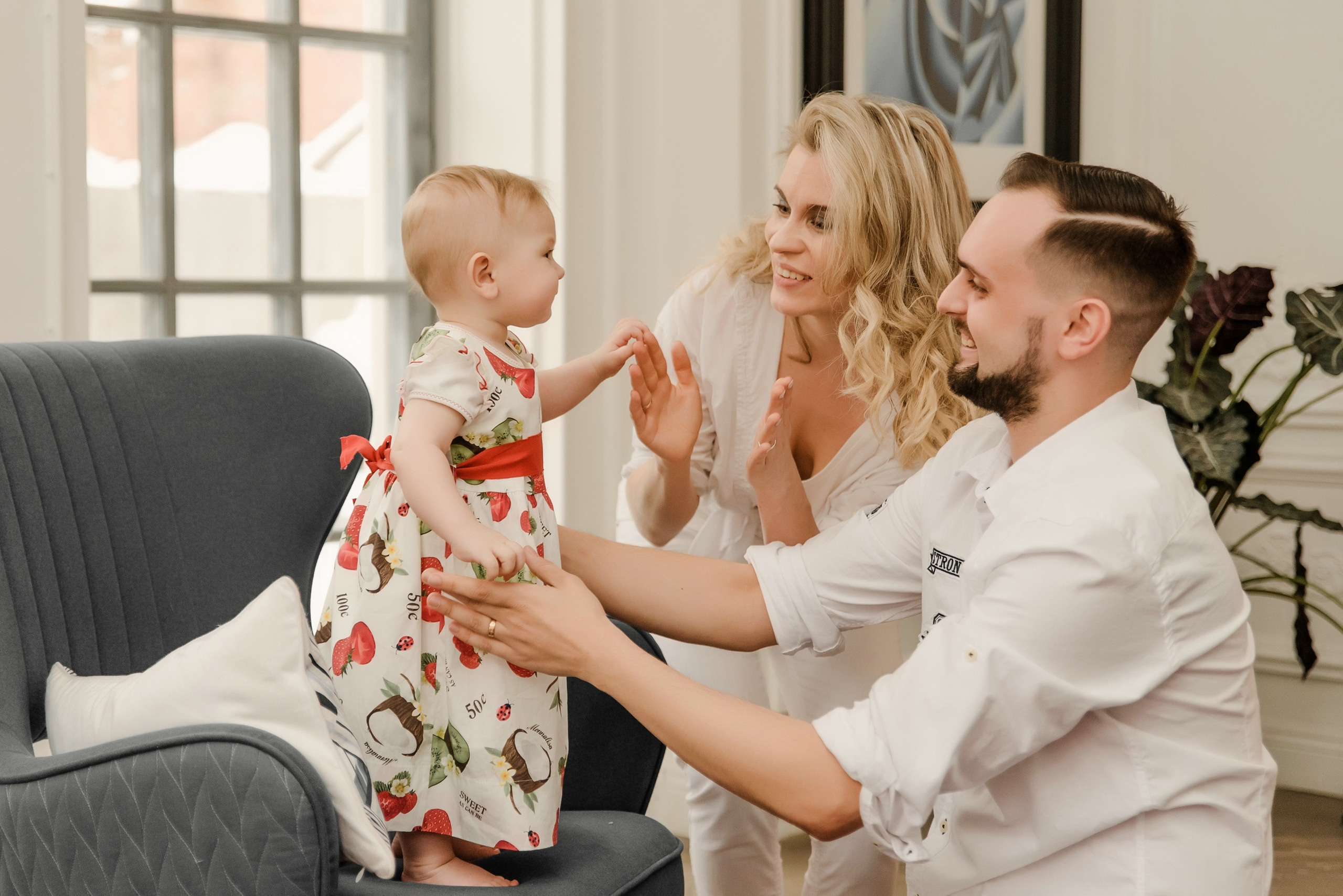 Семейная фотосъемка в студии с ребенком. Свадебный и семейный фотограф в Москве Светлана Зоткина