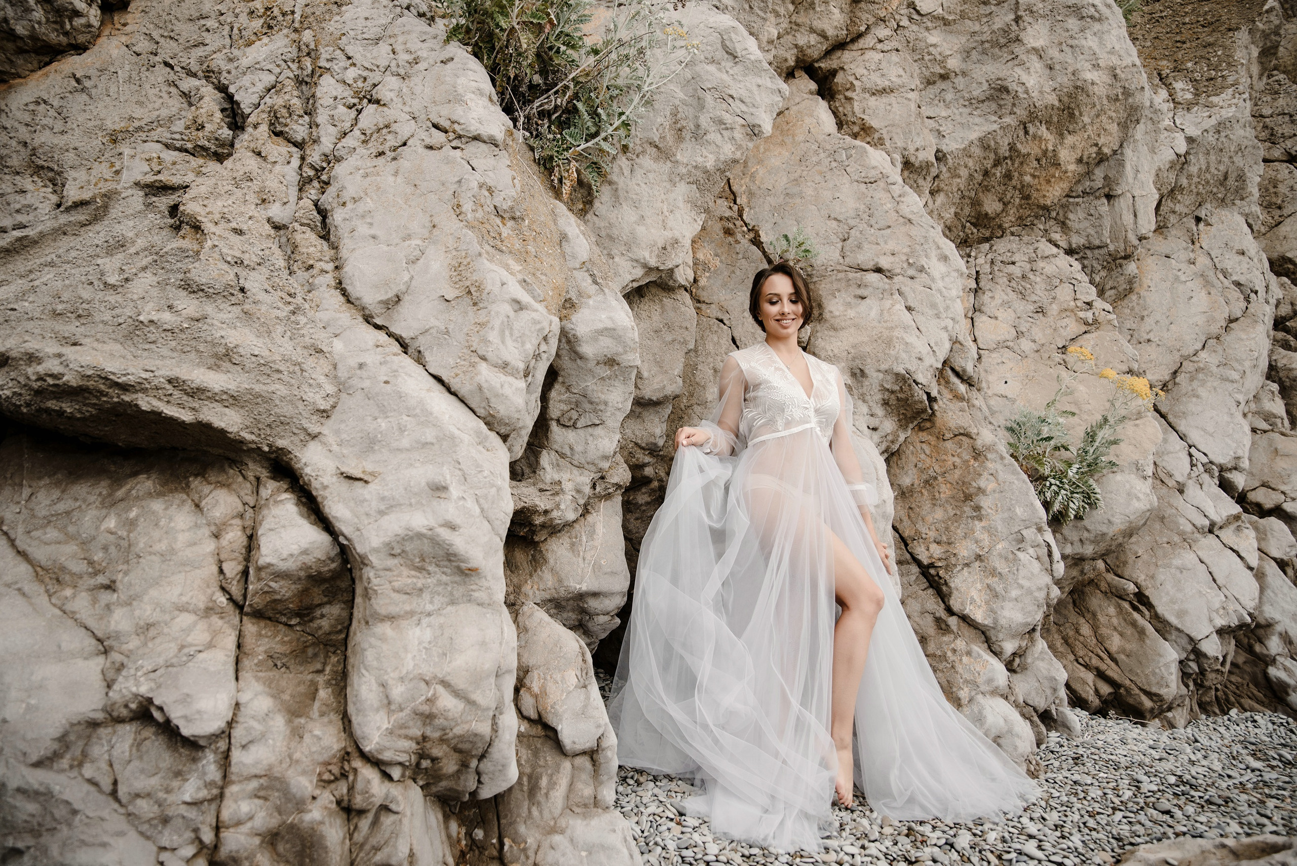 Свадебная фотосессия и выездная регистрация брака на берегу моря. Свадебный и семейный фотограф в Москве Светлана Зоткина