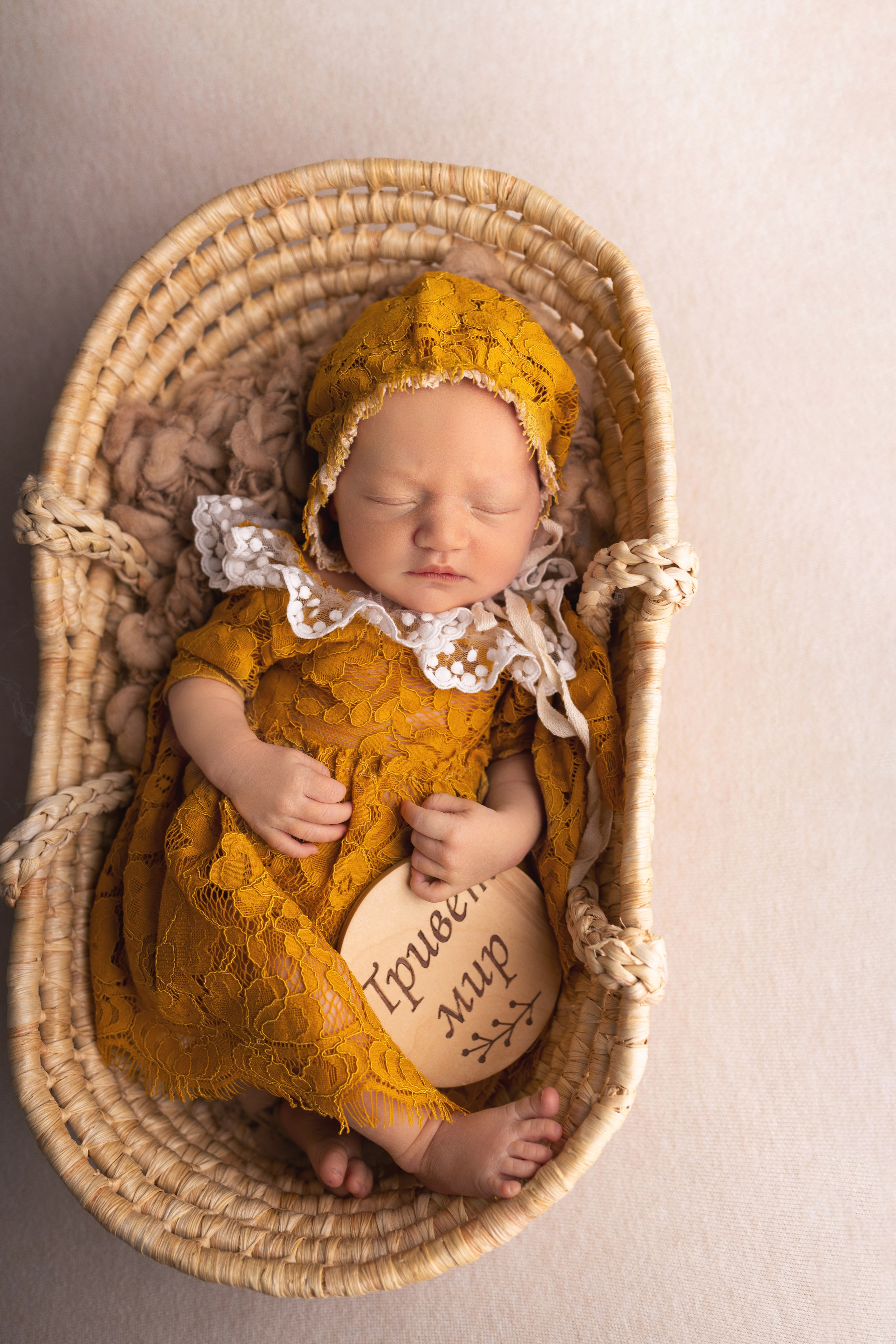 Классическая фотосессия малыша. Фотограф новорожденных малышей в Омске и Омской области Эльвира Камаева