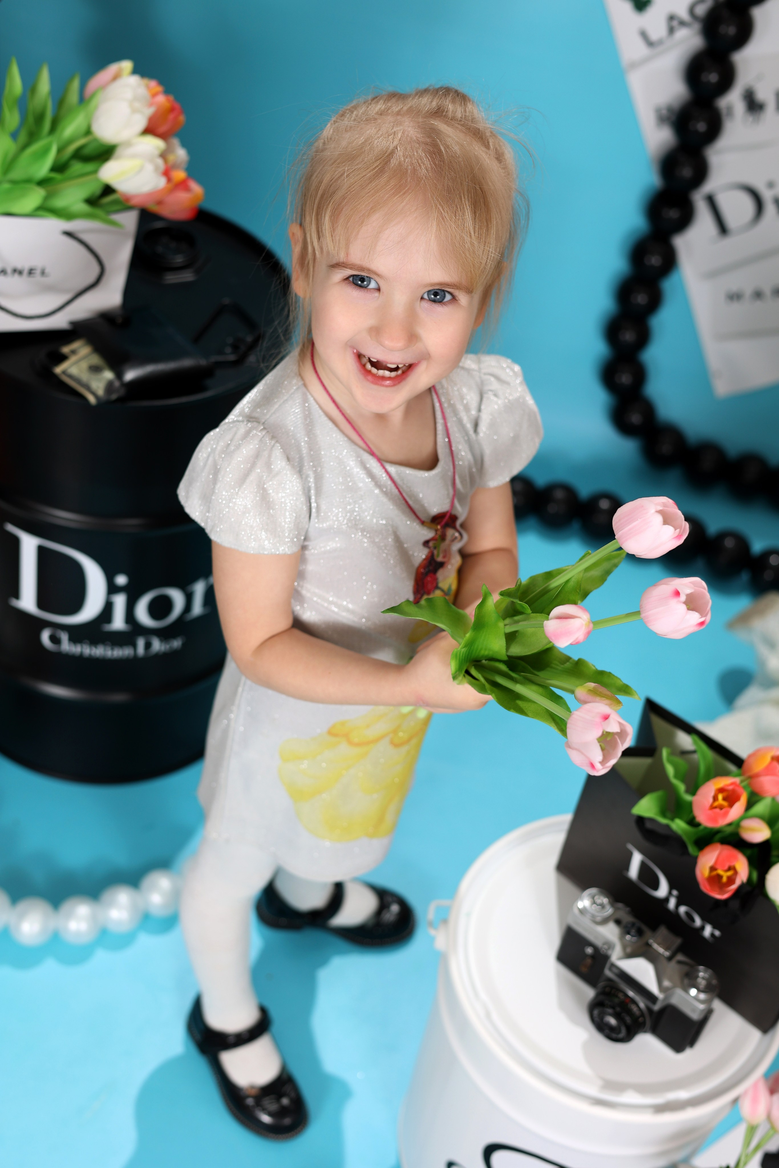 На стиле ФЭШН. Выпускные альбомы в Иваново в детский сад и школу. Александр и Светлана Янкины