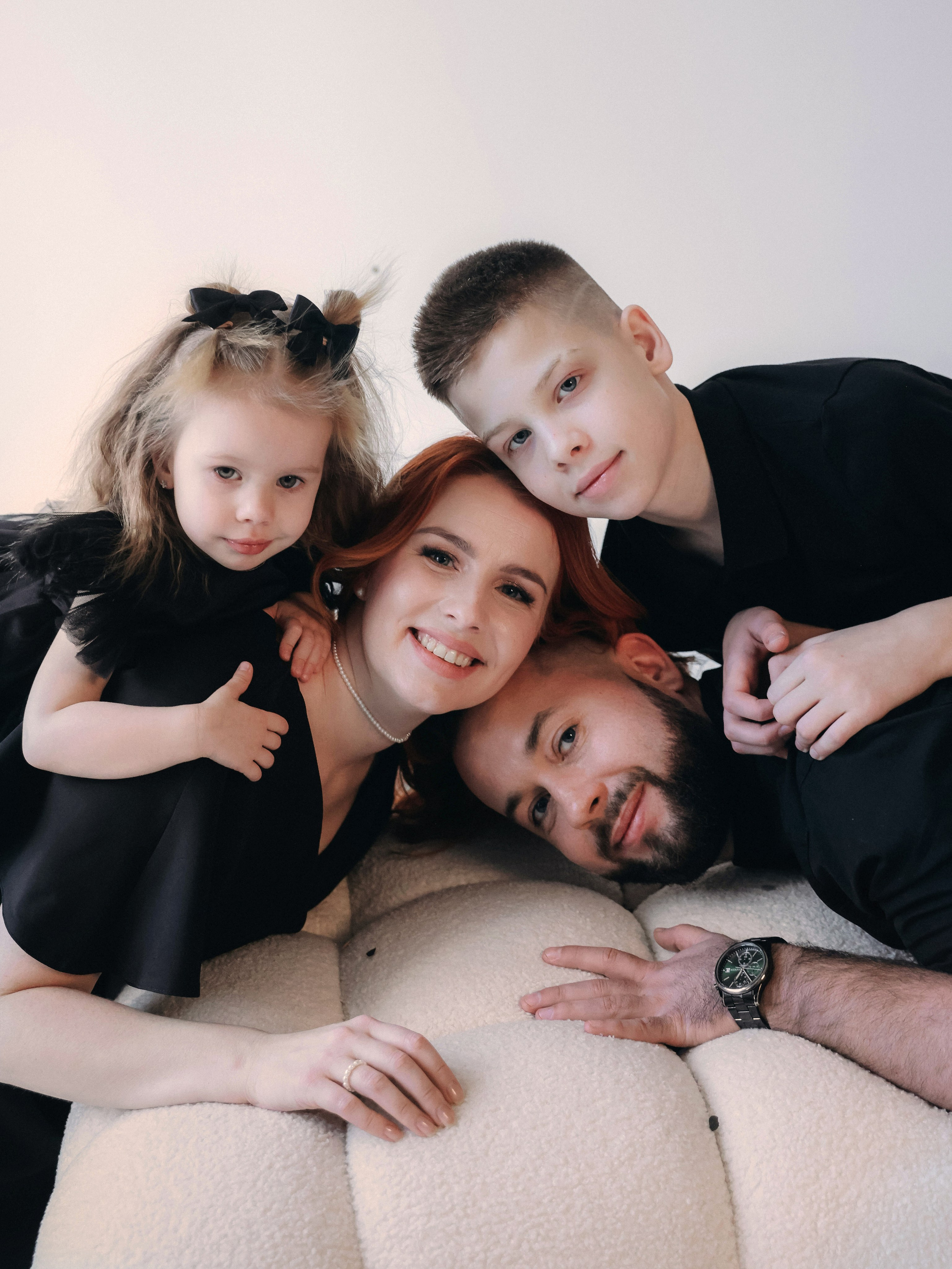 Семейная фотосессия in Black. Мультифотограф Динара Ахмедзянова