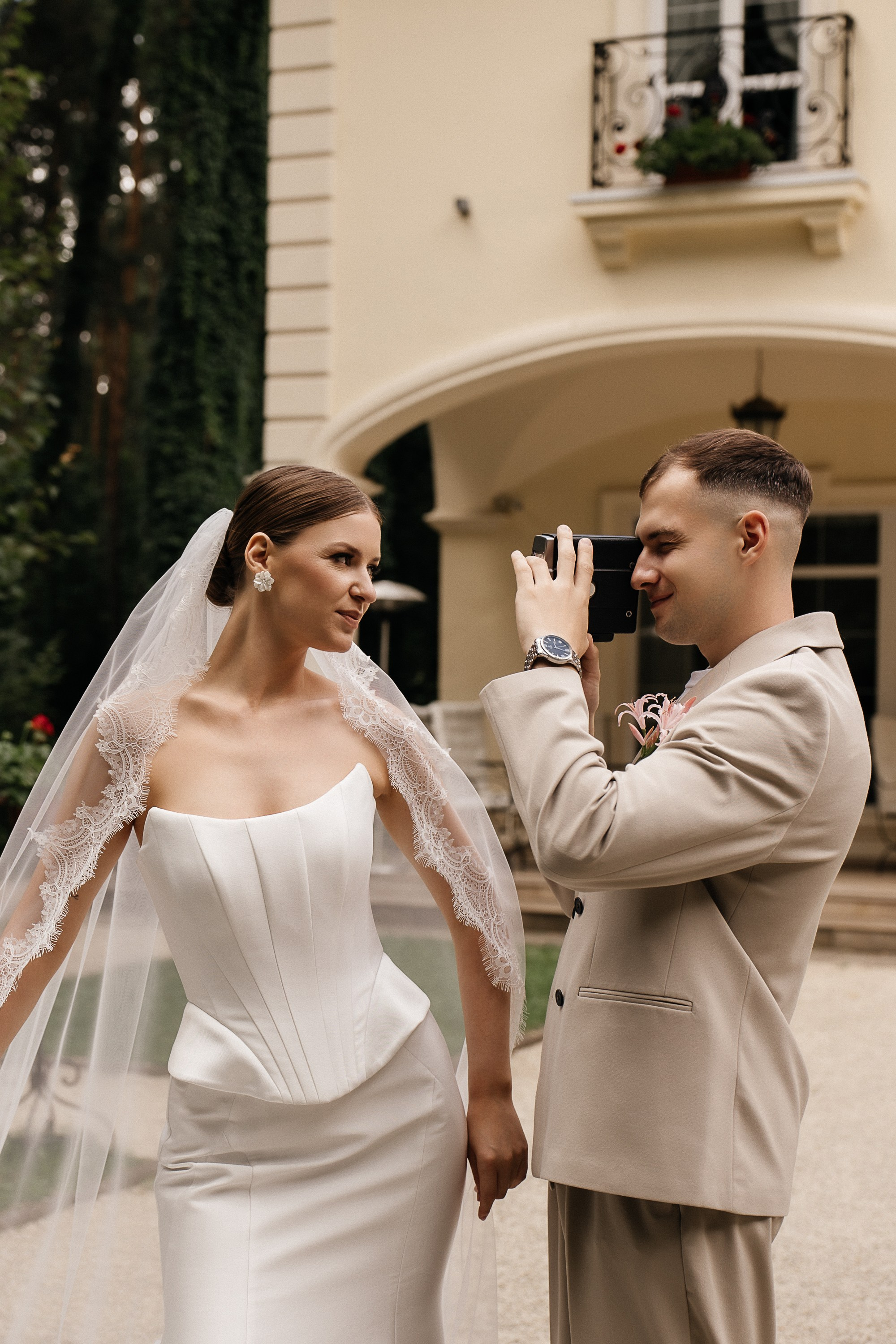 Свадьбная фотосессия в отеле Кронон (Гродно, Беларусь). Свадебный и семейный фотограф Виолетта Сидельникова. Краснодар, Россия, Беларусь, Европа