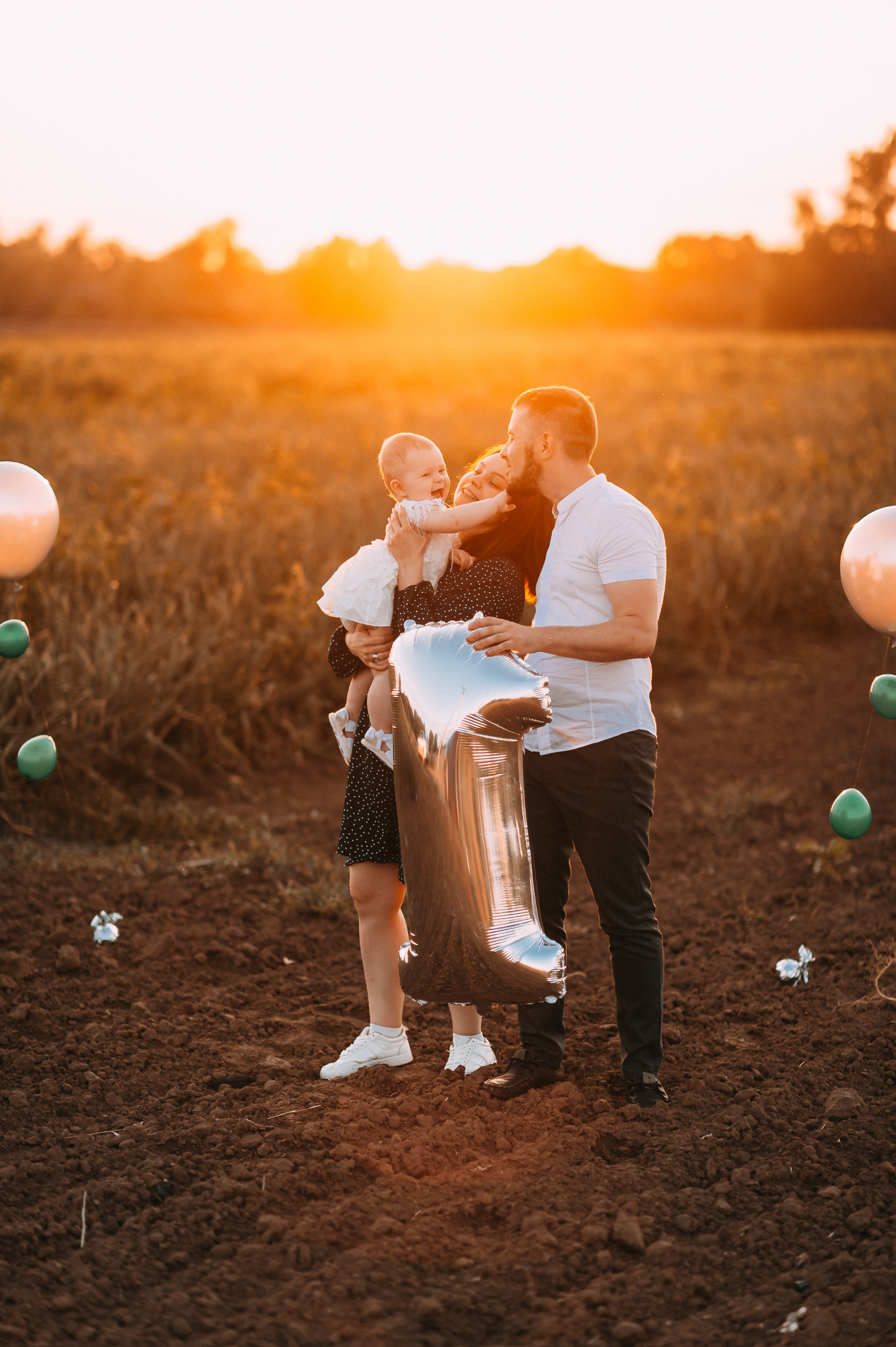 Марьяна 1 годик. Свадебный фотограф Волжский Волгоград Каблов Николай