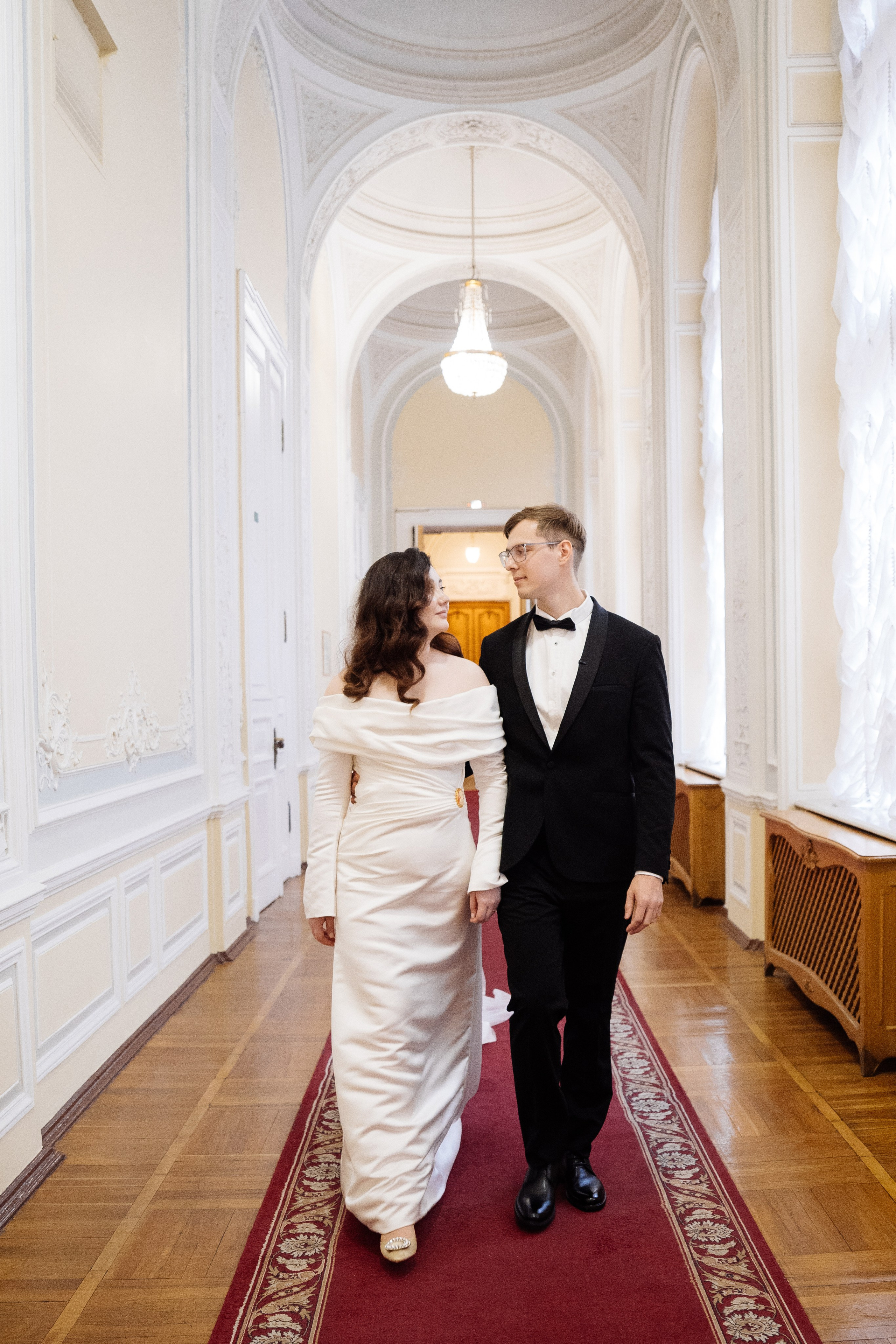 Современная свадьба во дворце. Свадебный фотограф организатор в Санкт-Петербурге Ассоль Опарина