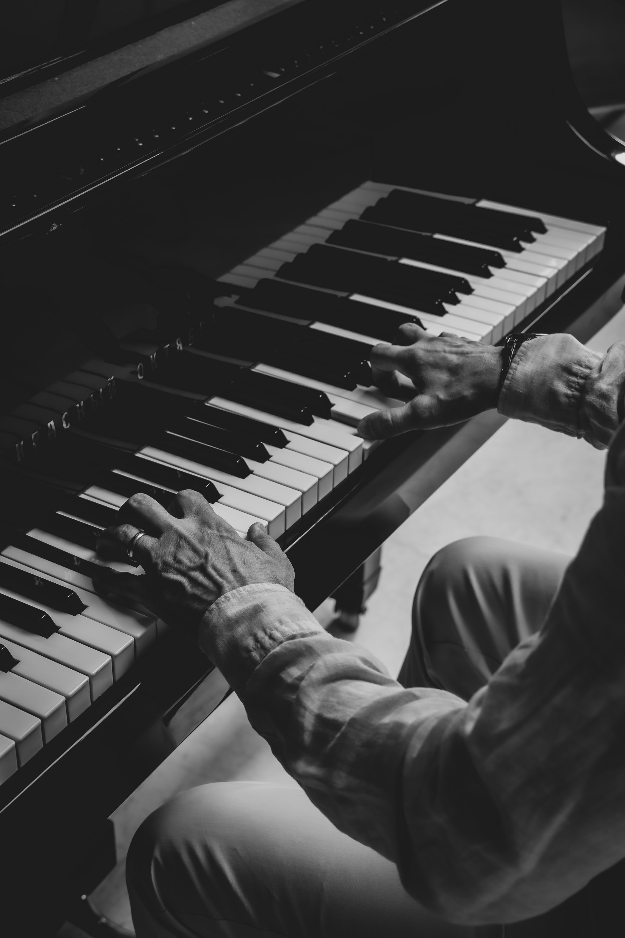 Композитор. Свадебный Фотограф в Москве Гор Магтагян