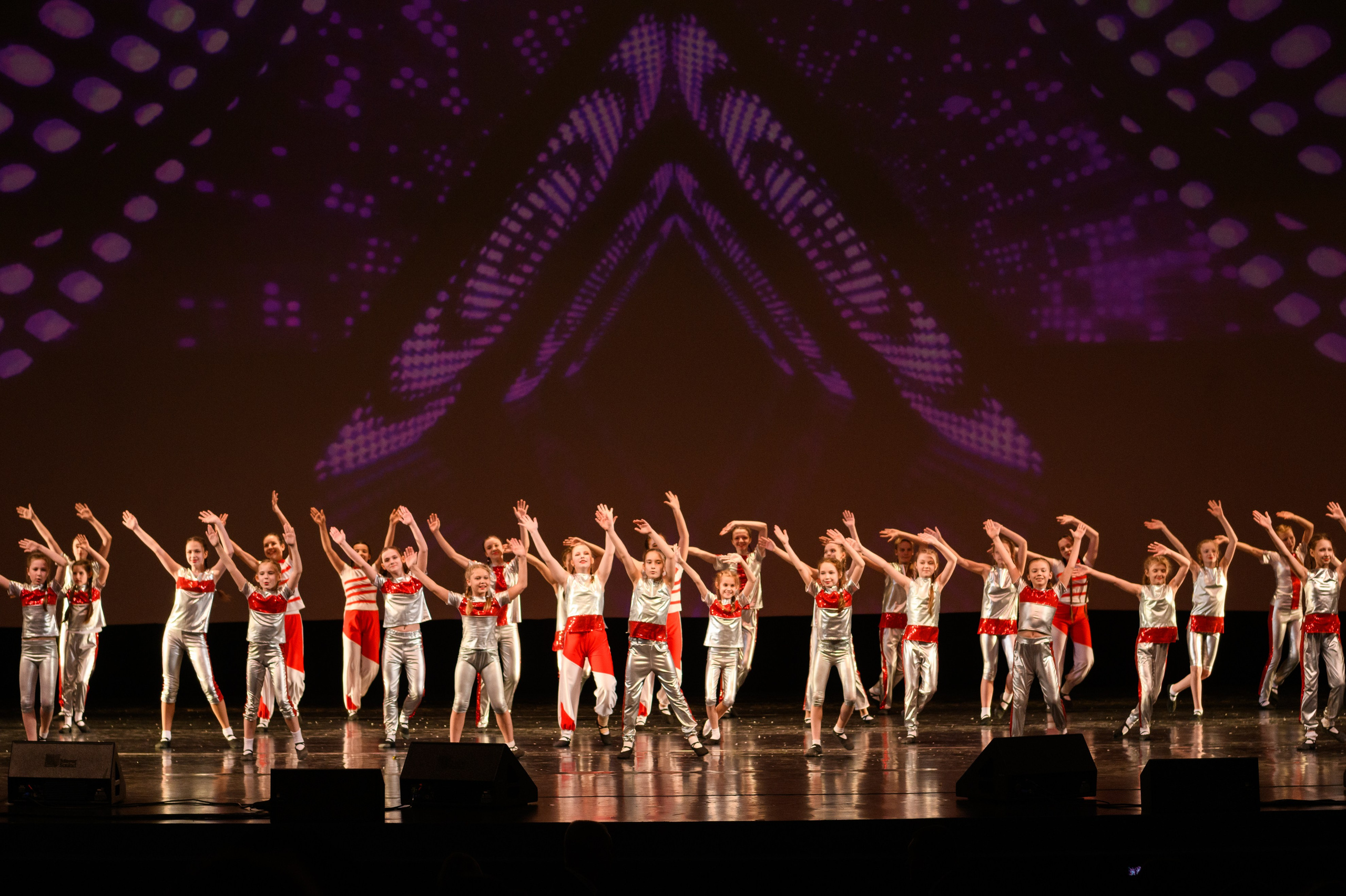 23 апреля, часть 2, БКЗ Октябрьский, г. Санкт-Петербург. Золотое яблочко