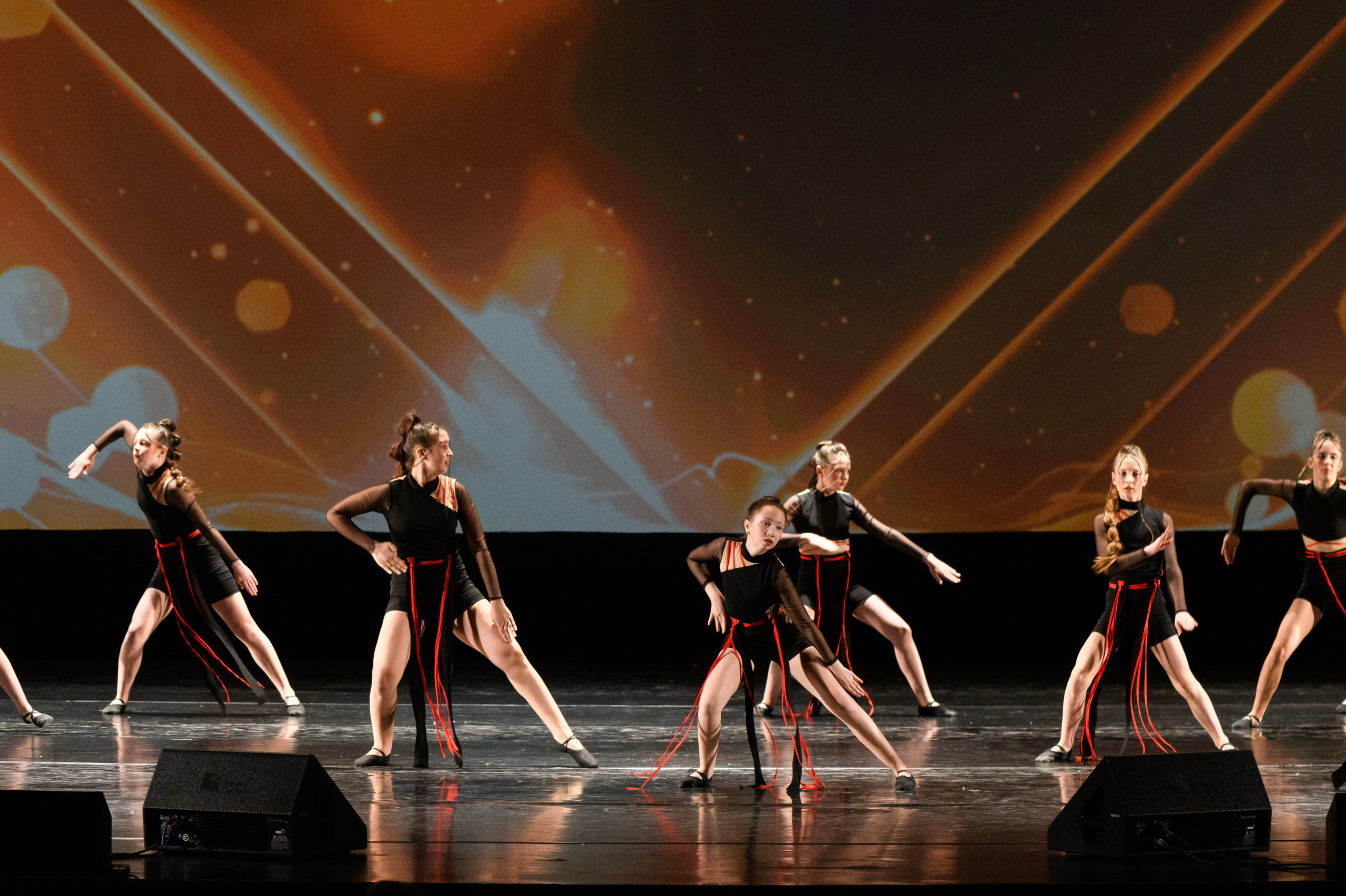 23 апреля, часть 2, БКЗ Октябрьский, г. Санкт-Петербург. Золотое яблочко