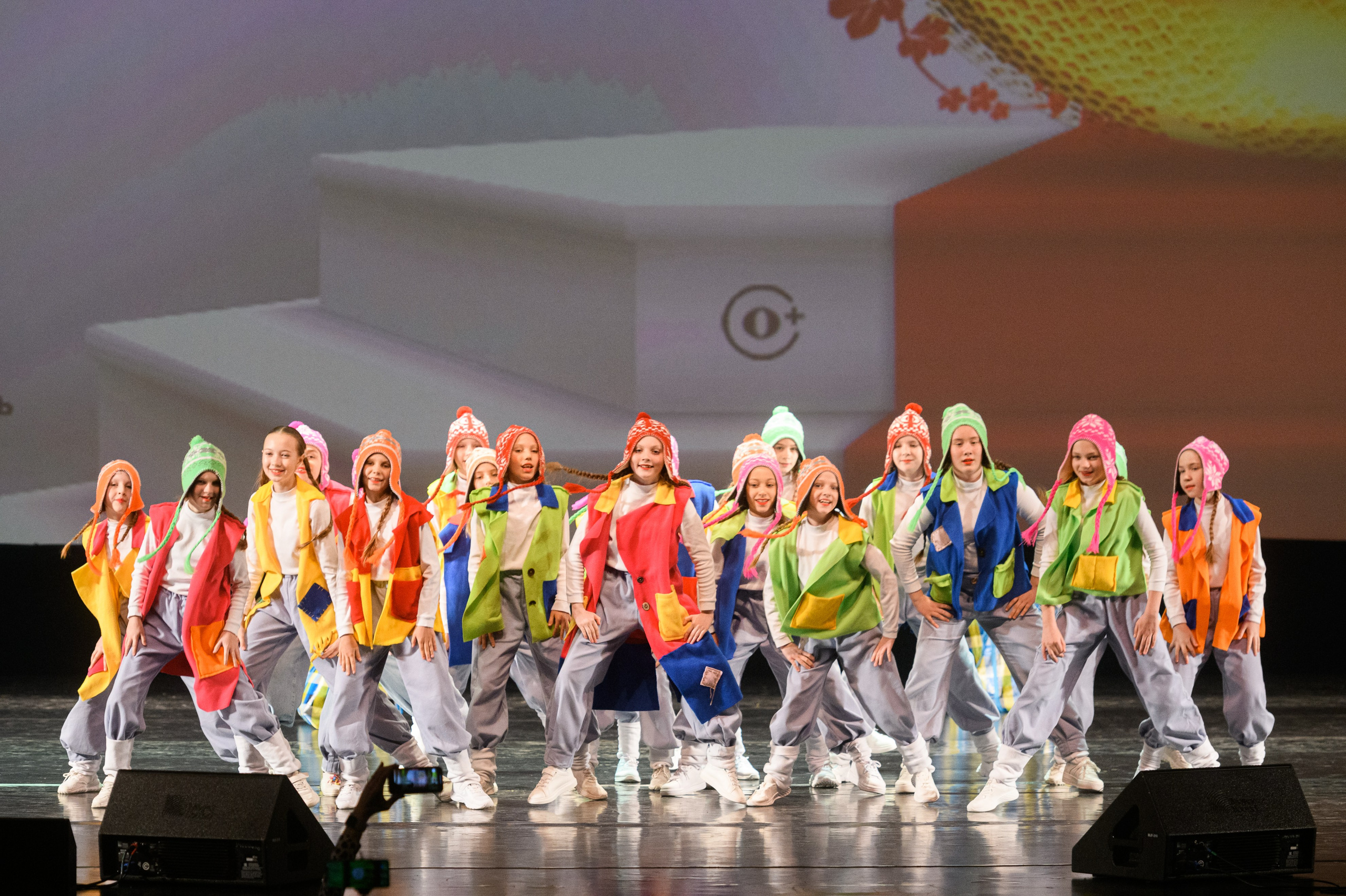 23 апреля, часть 1, БКЗ Октябрьский, г. Санкт-Петербург. Золотое яблочко