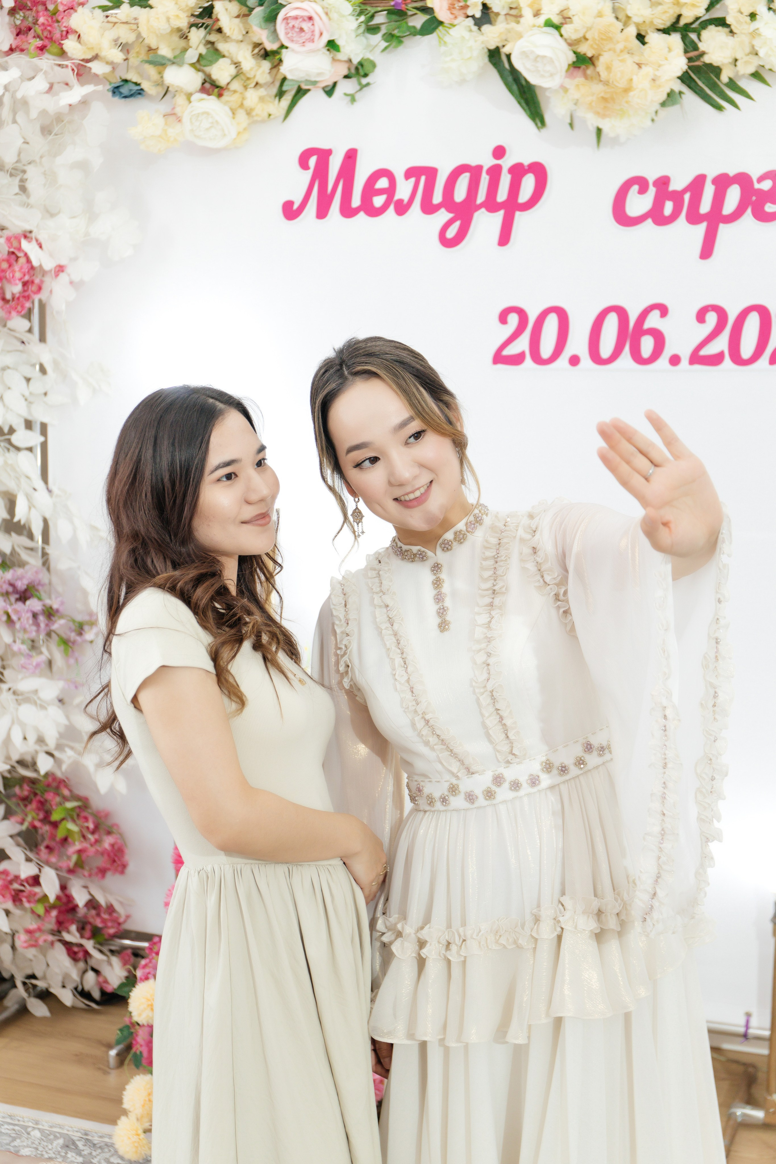 Moldir — syrğa salu. Wedding and Love story Photographer