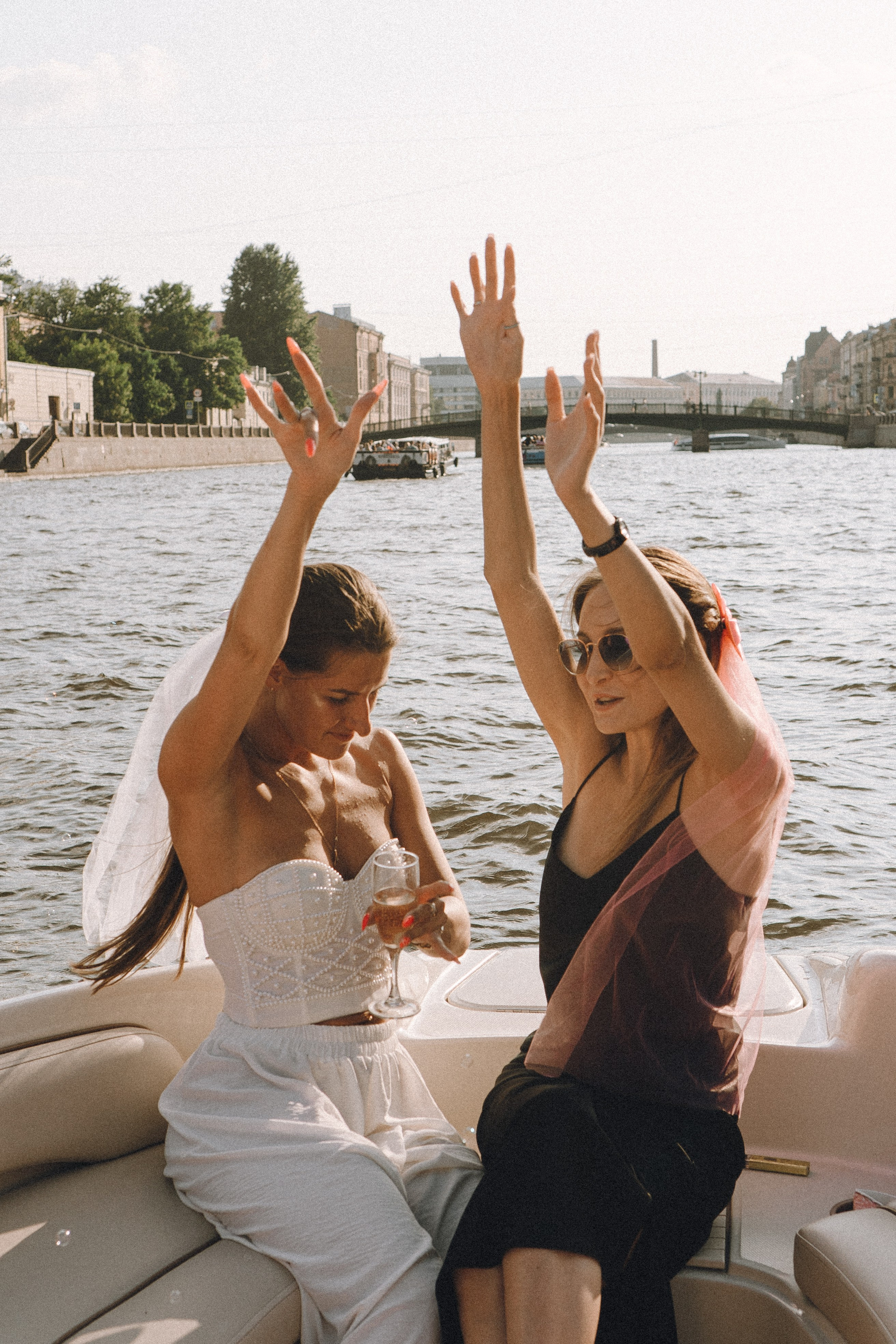 ДЕВИЧНИК НА КАТЕРЕ. Профессиональный фотограф, Санкт-Петербург — Виктория Богомолова