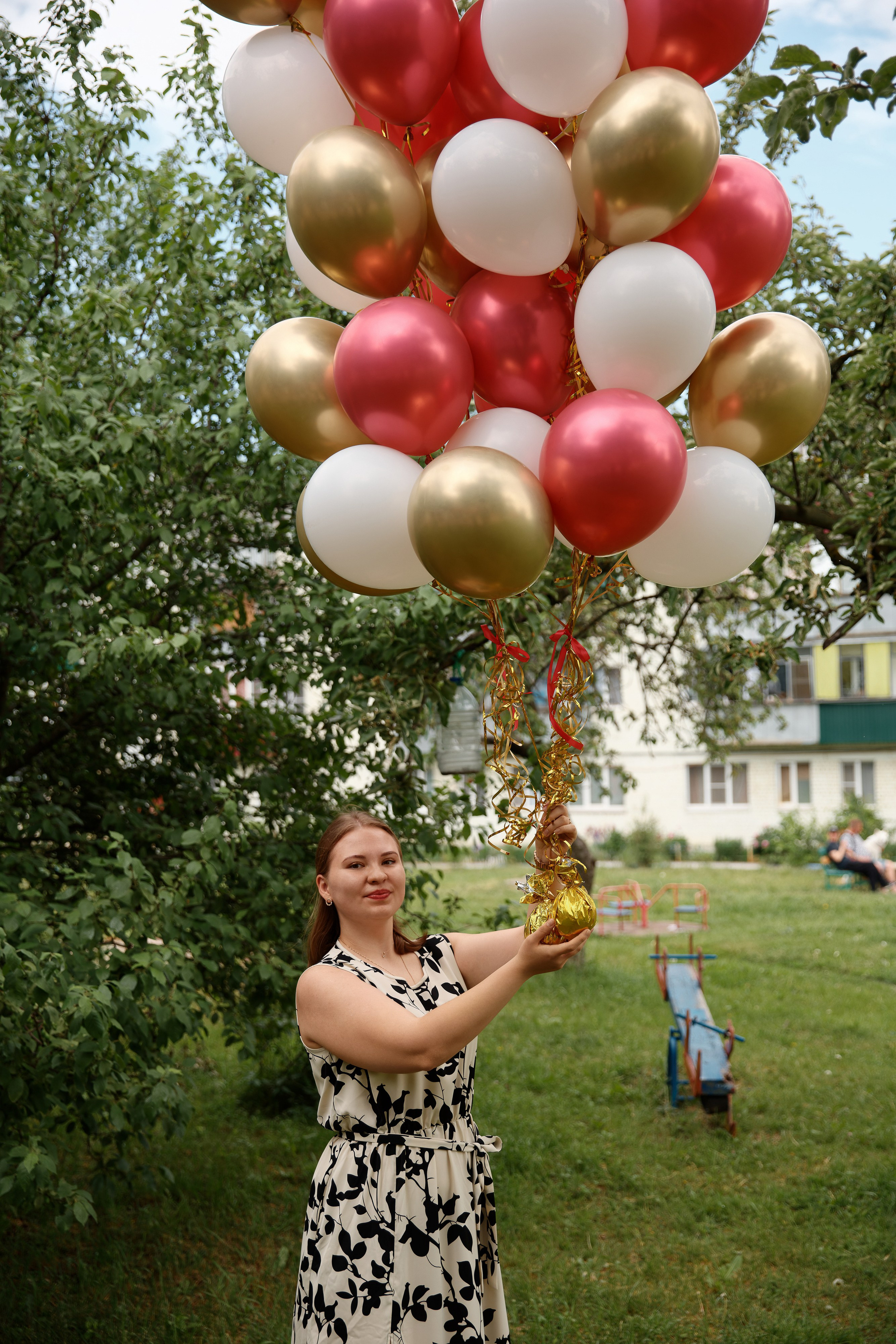 Вручение аттестатов Школа № 57. Семейный фотограф — Макс Белогрудов