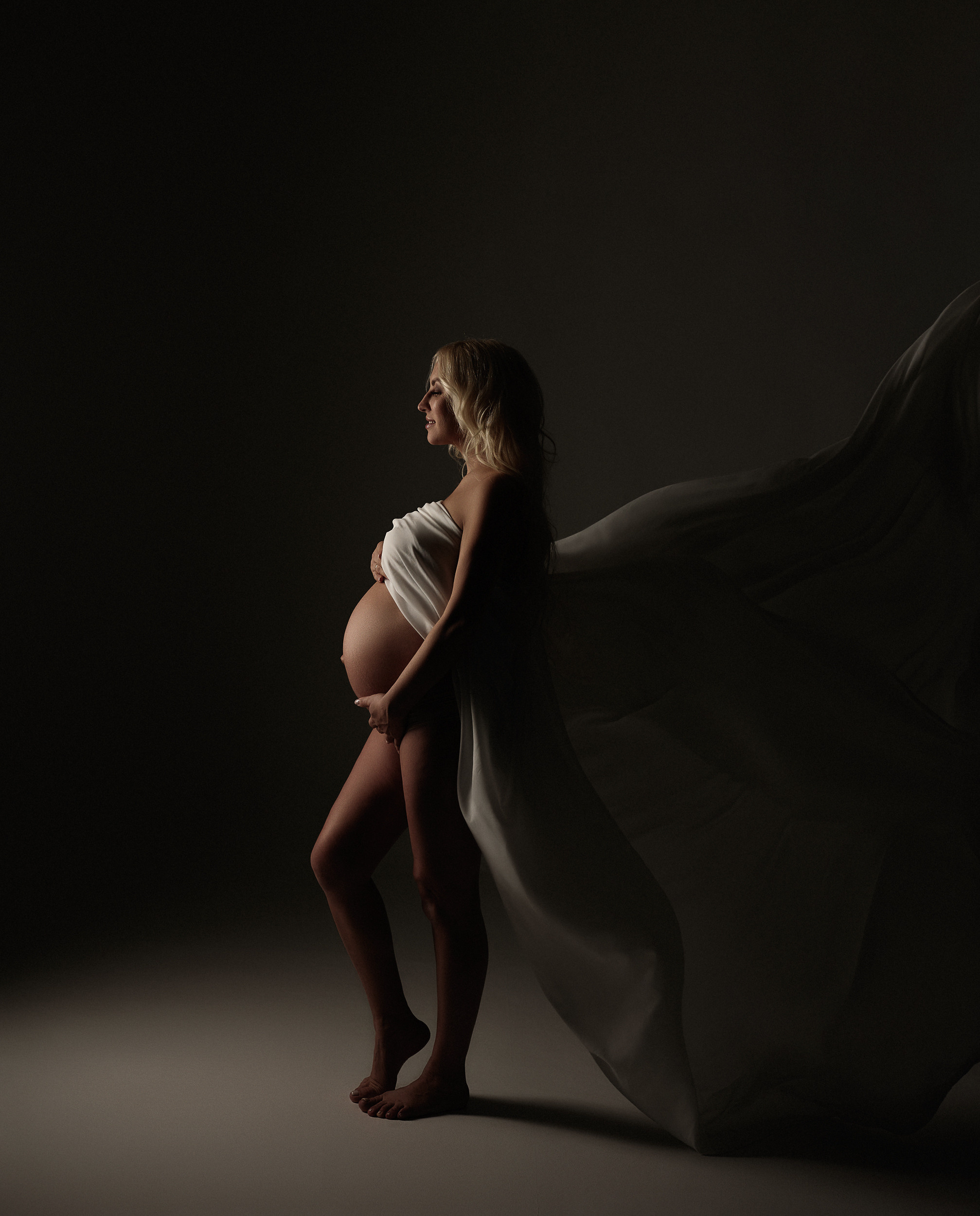Фотосессия беременности в Астрахани. Фотограф в Астрахани съемка семей беременности лавстори