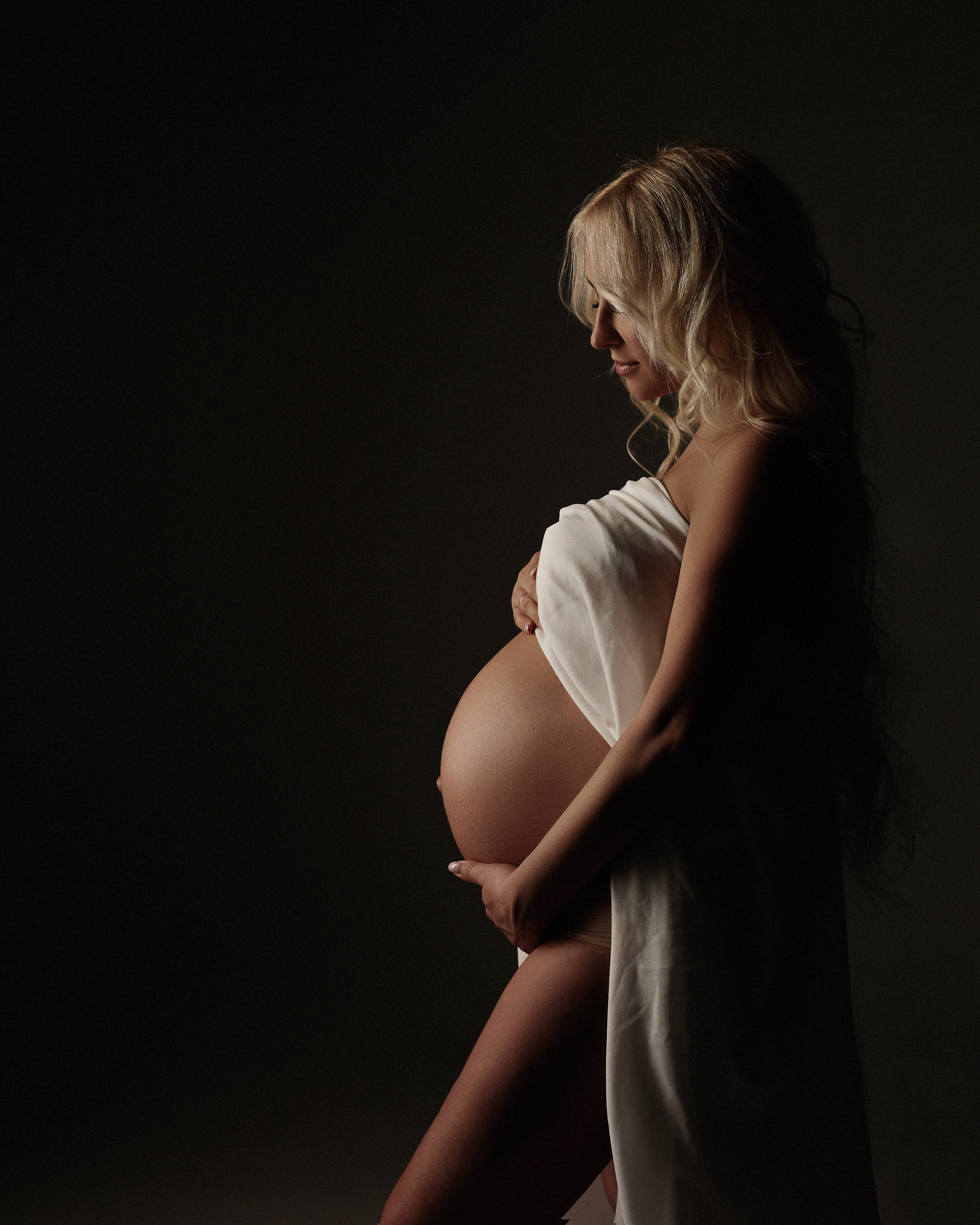Фотосессия беременности в Астрахани. Фотограф в Астрахани съемка семей беременности лавстори
