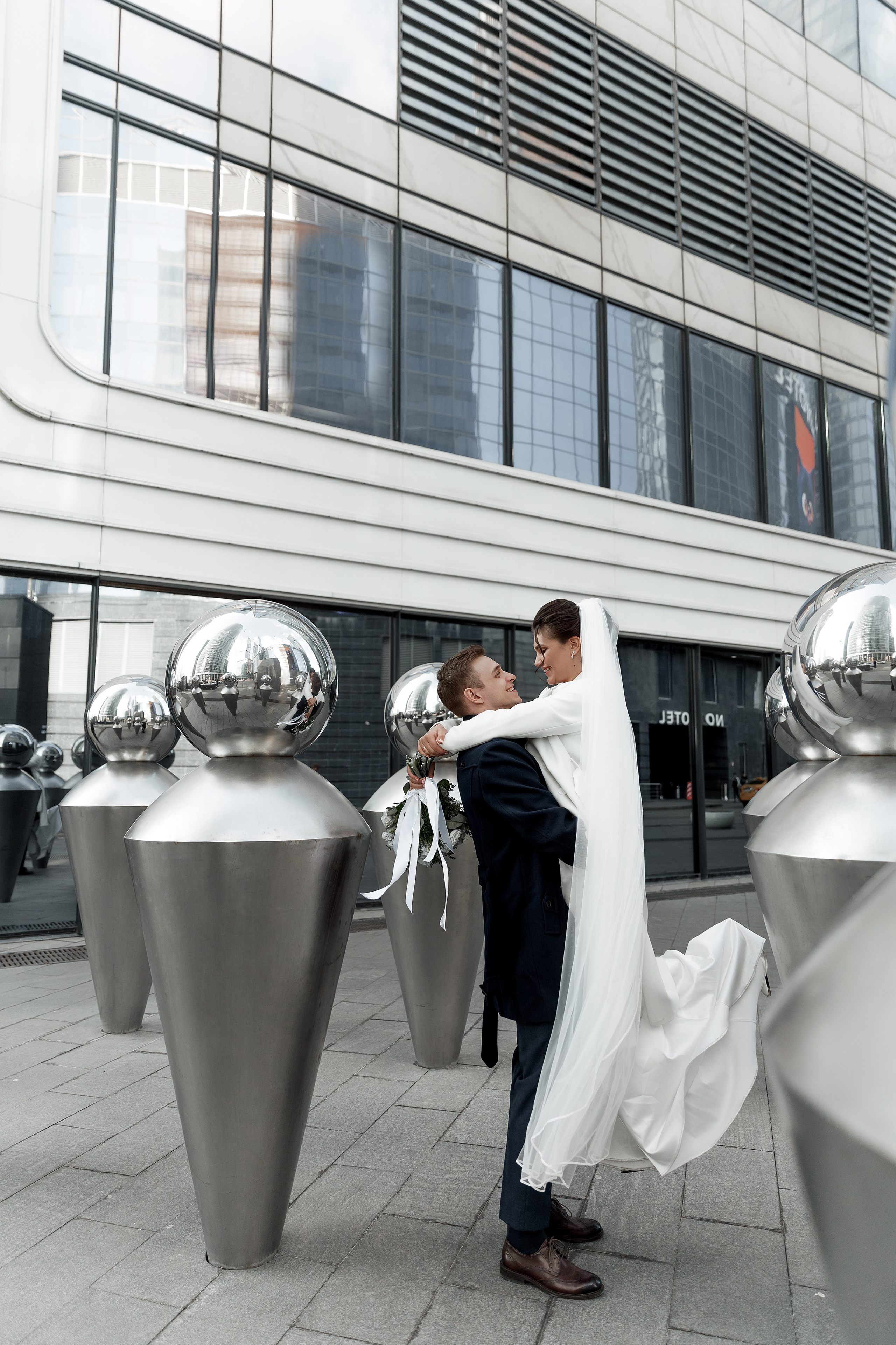 Паша&Настя (роспись Москва-сити Birds). Фотограф в Москве Юлия Хамзина