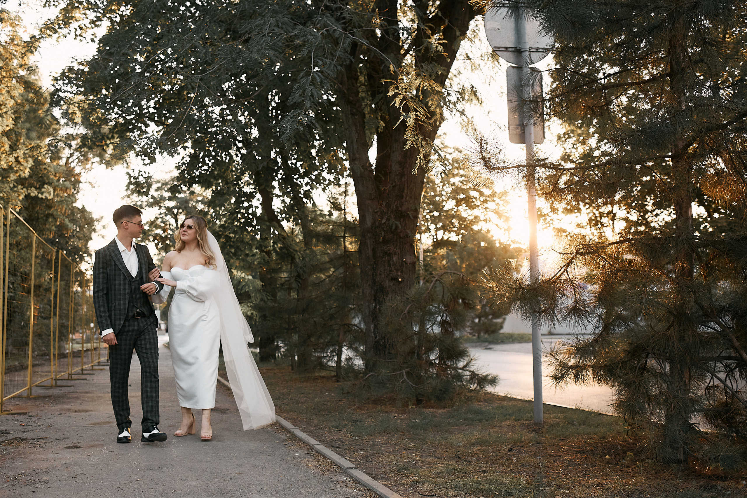 Анонс со свадебной прогулки Димы и Маши. Свадебный и семейный фотограф Владимир Карамышев