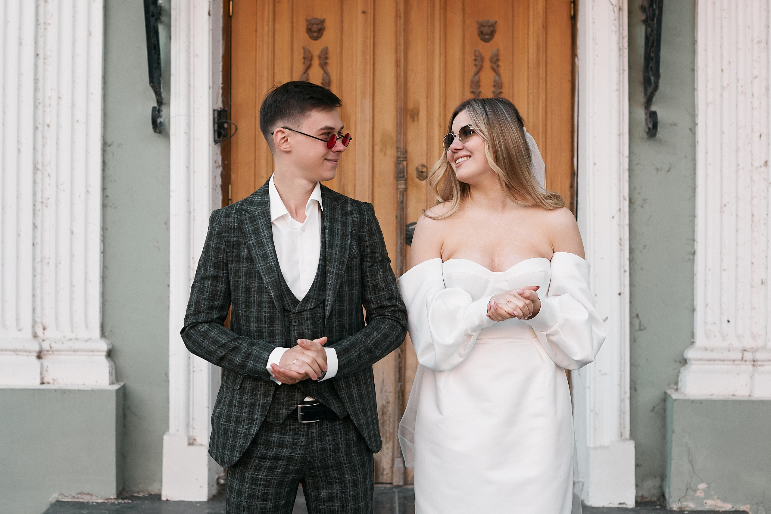 Анонс со свадебной прогулки Димы и Маши. Свадебный и семейный фотограф Владимир Карамышев