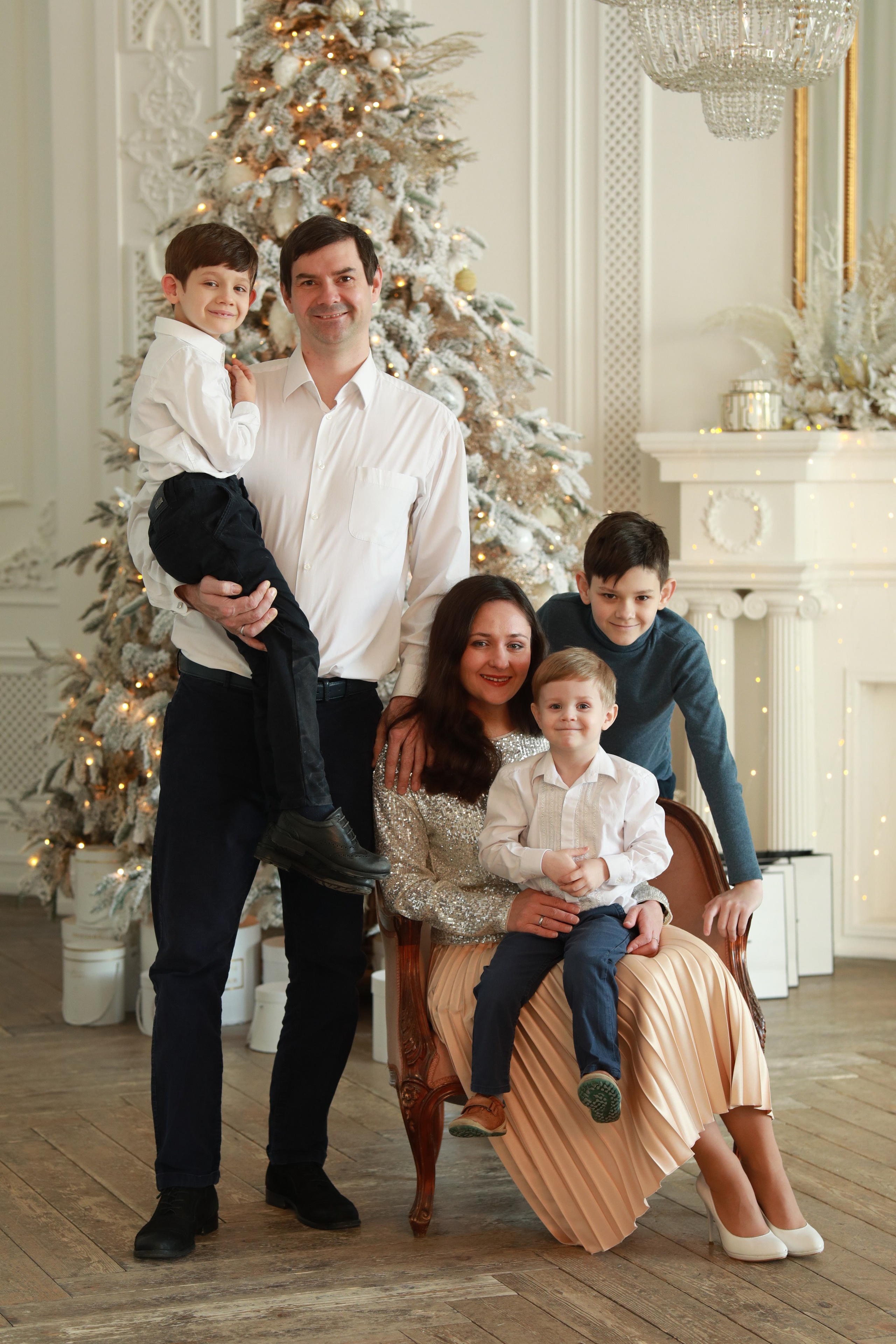 Новый год зал Angels. Фотограф Юлия Рязанова Москва семейный и детский