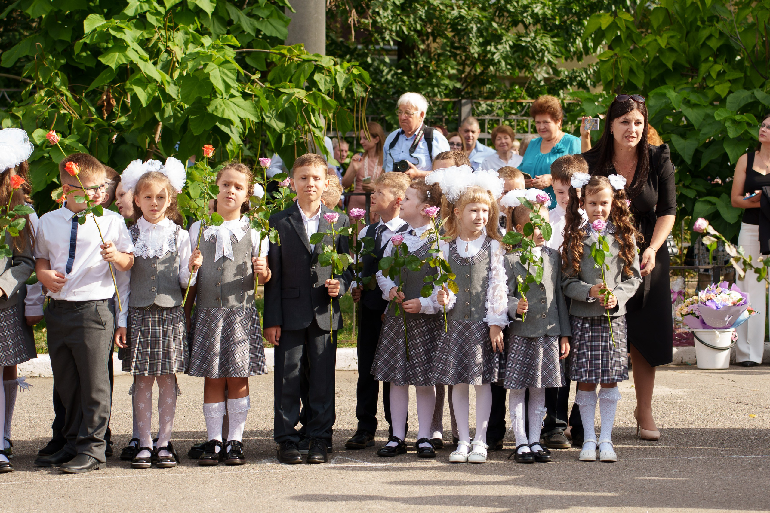 Репортаж 1 сентября в школе. Фотограф для семей и экспертов в г. Воронеж Ирина Круглова