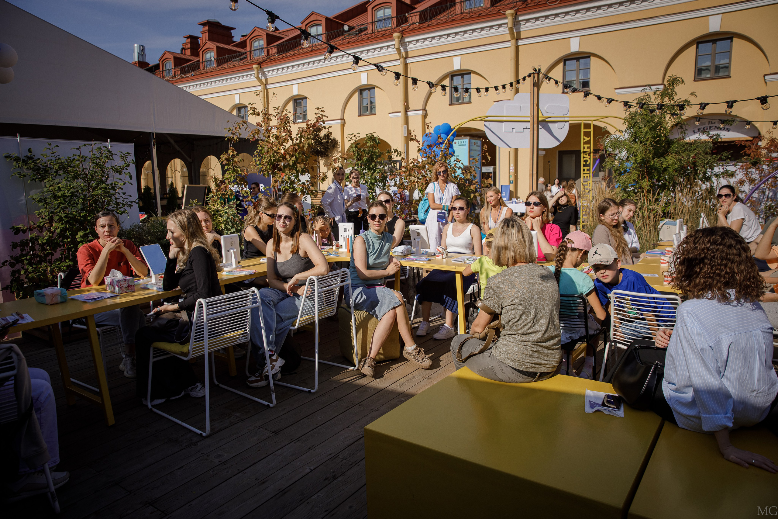 Конференция Гигиена и Профилактика. Маша Гонтарь Семейный домашний репортажный фотограф в Санкт-Петербурге