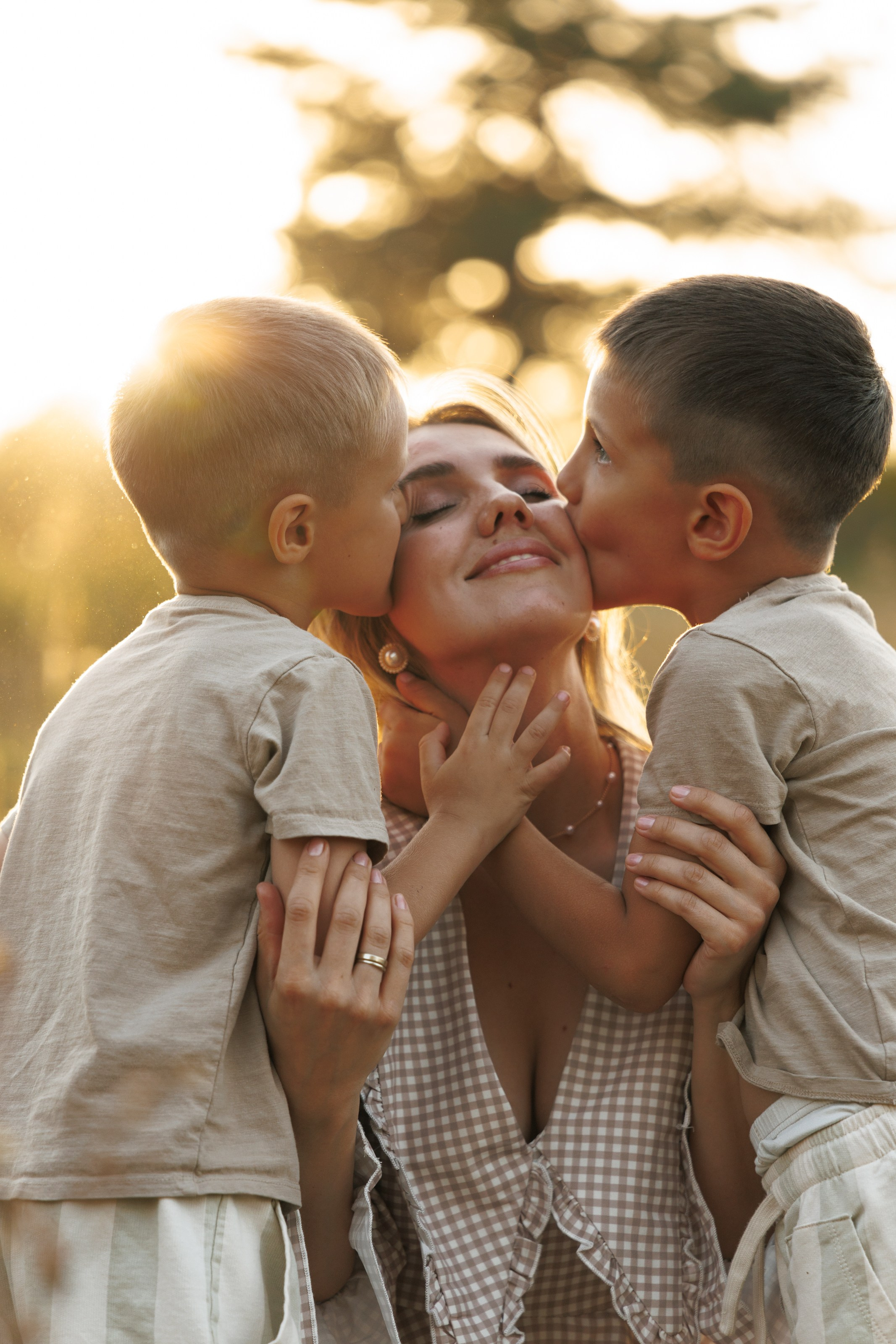 Дмитрий, Евгения, Мотя и Тима. Свадебный фотограф в Ростове — на — Дону Александра Пивоварова