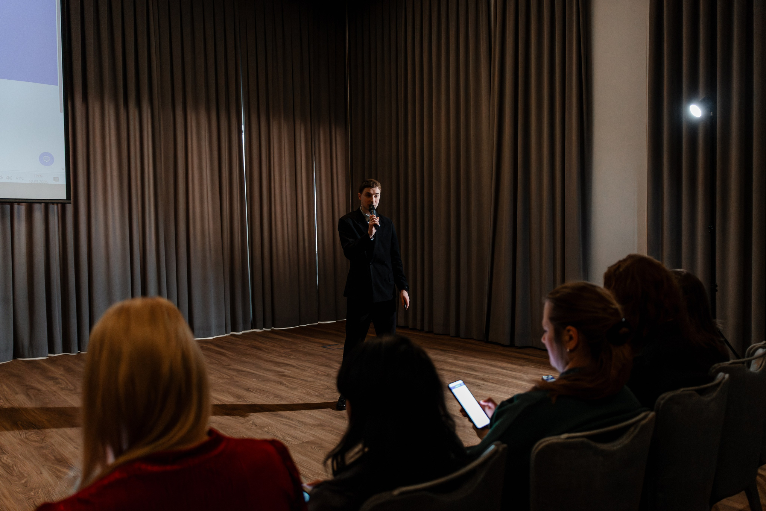 РУССКИЙ ЭКСПРЕСС