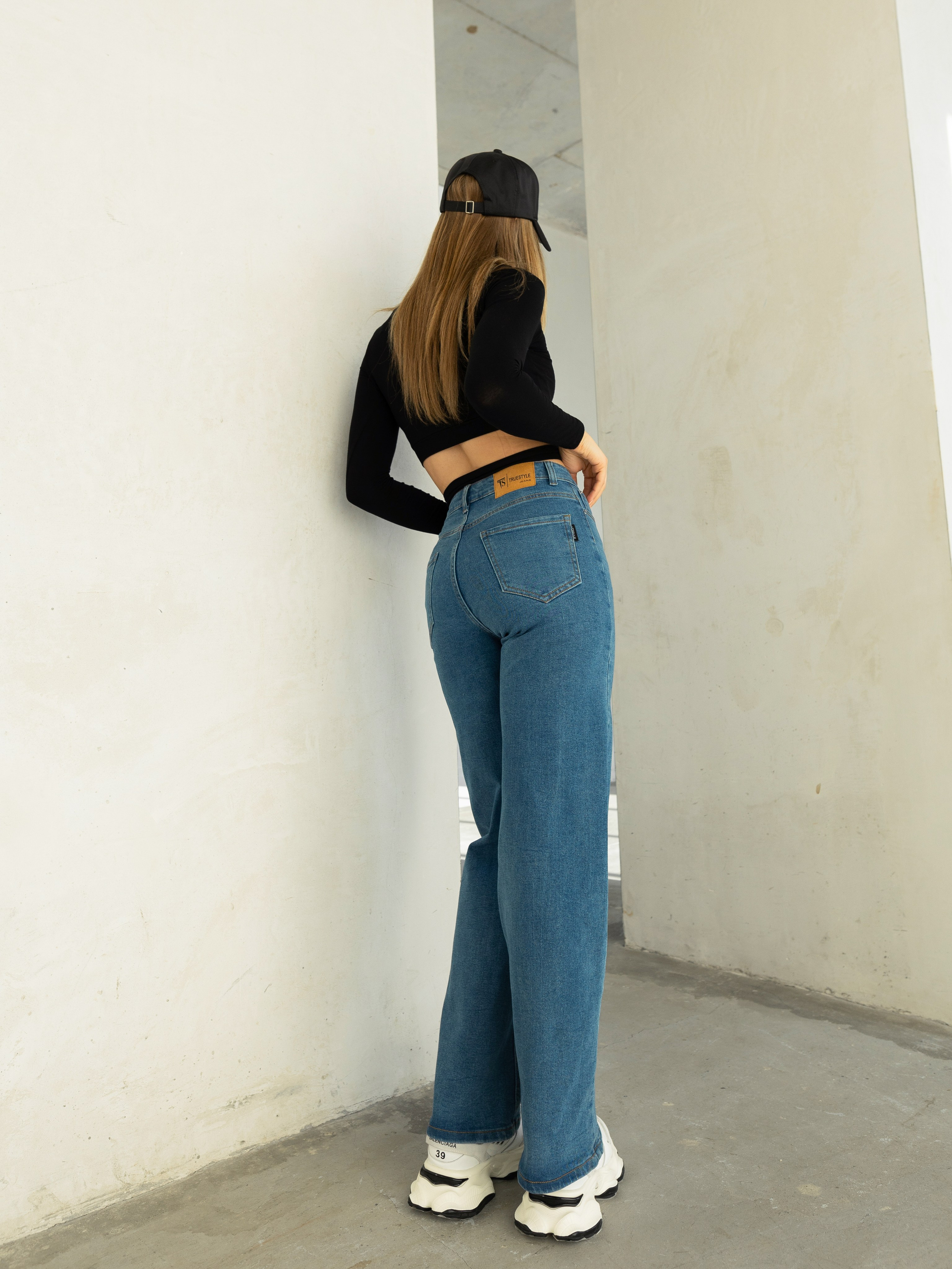 Джинсы для WB. Женский фотограф в Екатеринбурге Марина Логинова