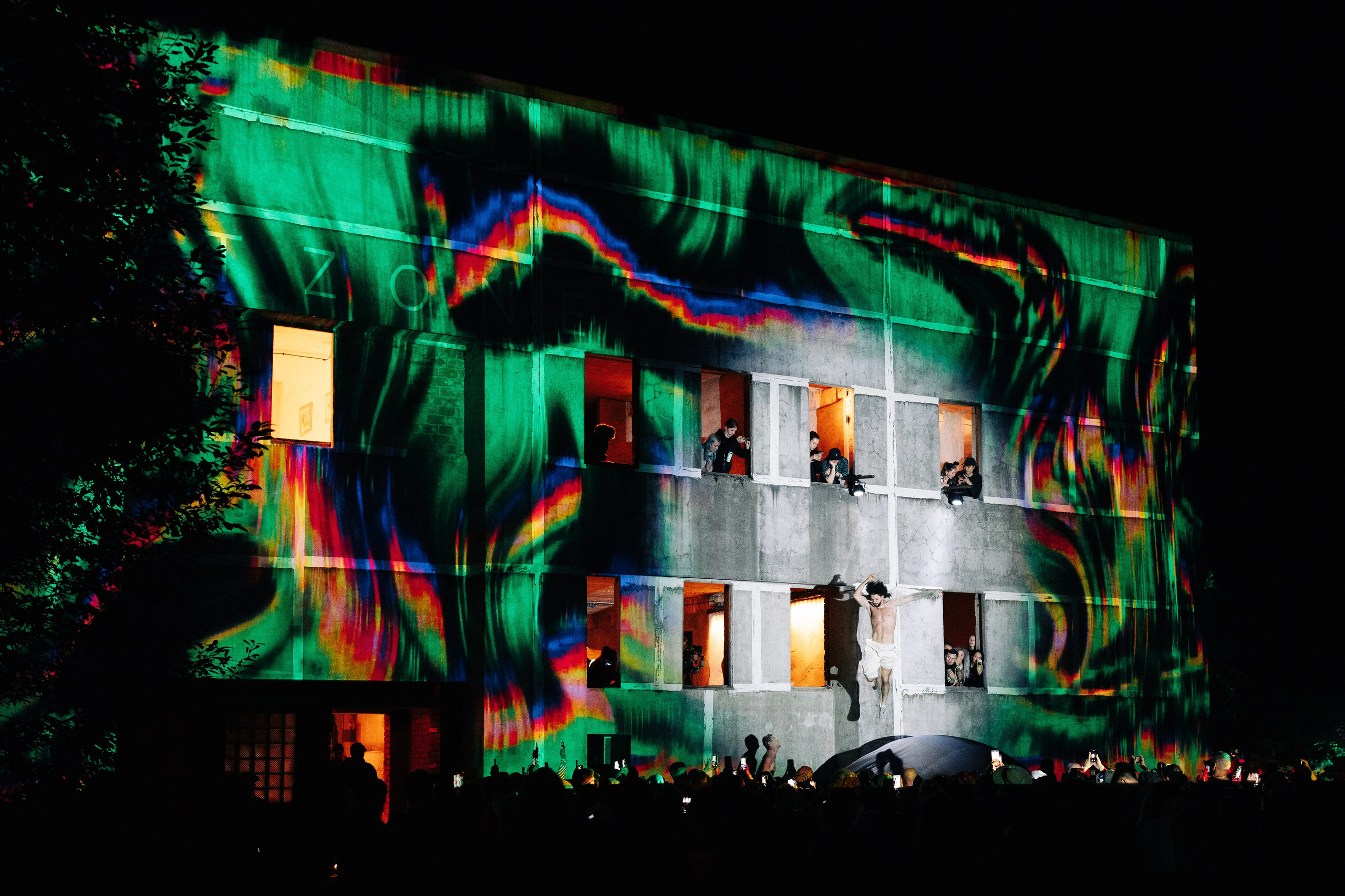 Outline 2024. @tomrus: Рустам Шагиморданов — фотограф