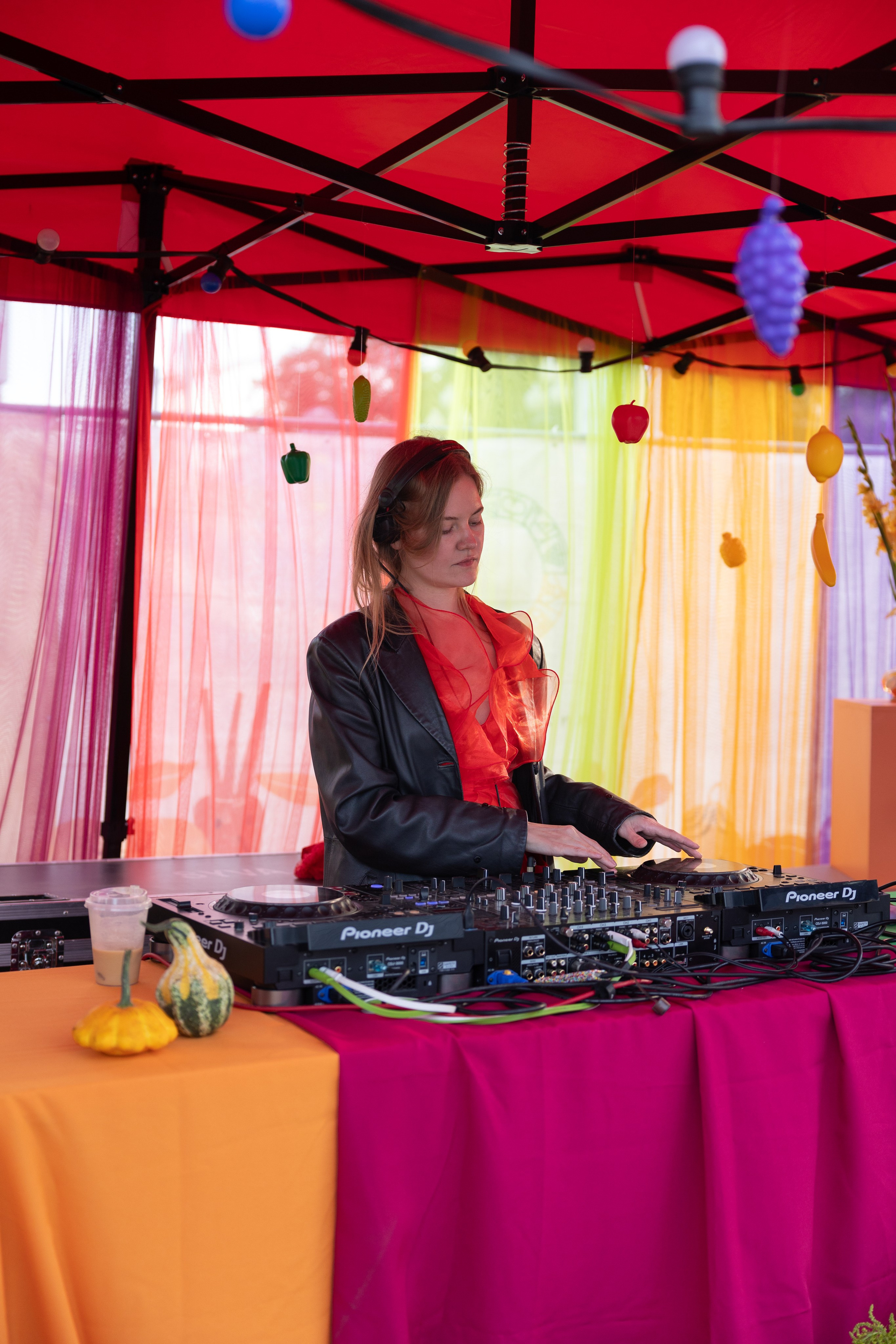 13–14 сентября 2025 на Даниловском рынке / День 1 / фото Саша Жукова. Фотоотчеты «Ламбада-маркета»