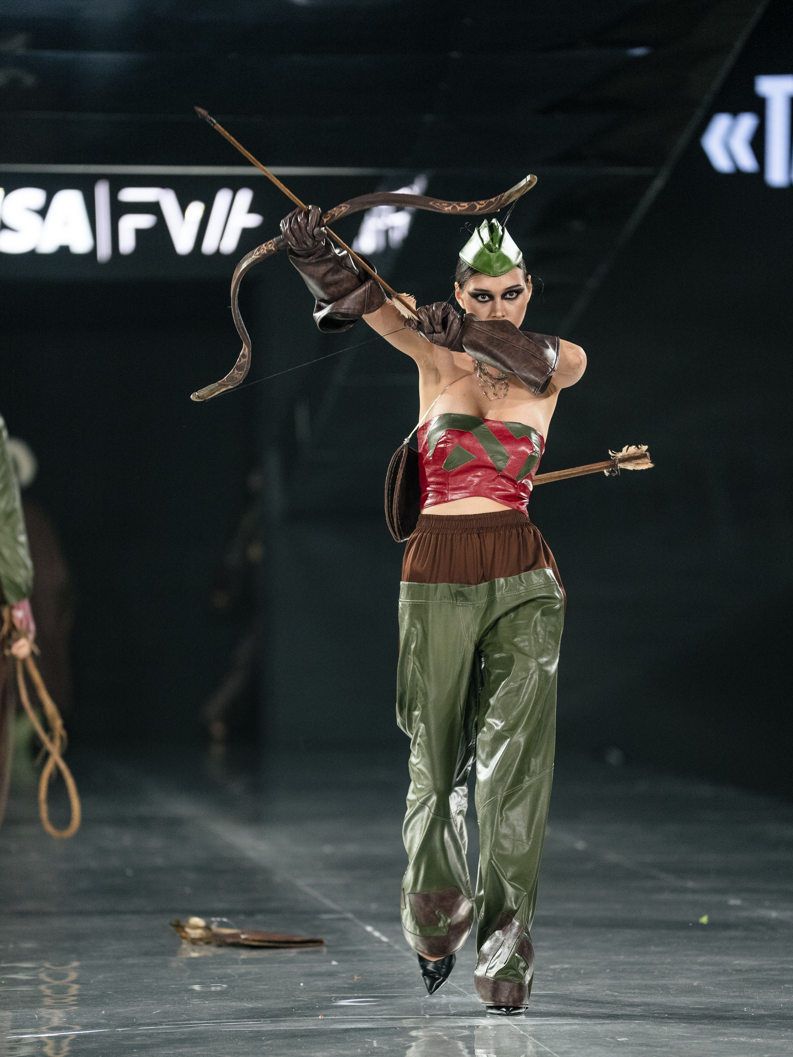 Visa Fashion Week SAKH. Сайт Алматинского НЮ АРТ, будуар и фэшн фотографа Дениса Карпенко