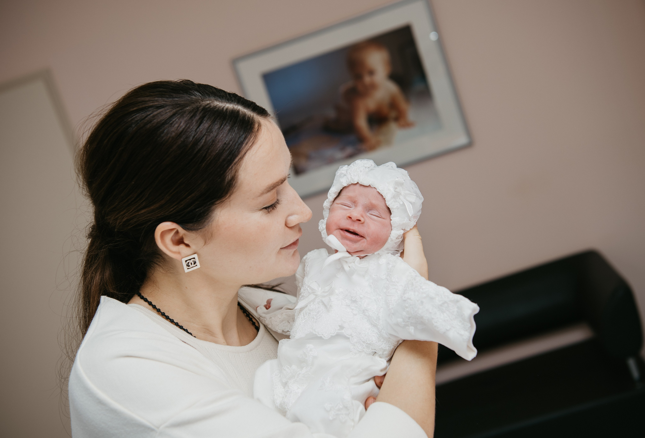 Выписка Сарочки. Мать и дитя на Севастопольском. Фотограф на выписку из роддома в Москве и МО