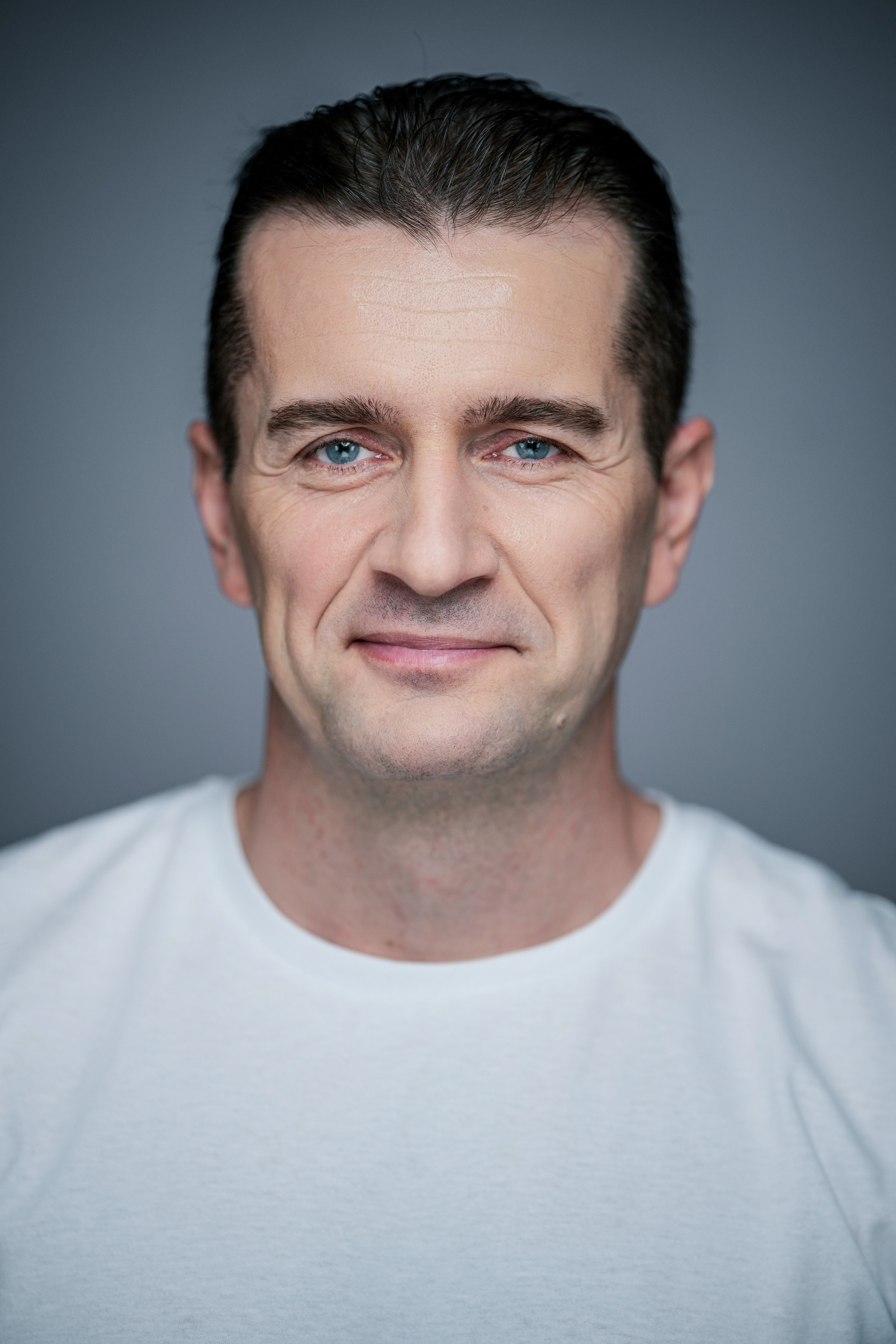 Актер Алексей Карамазов. Портретная съемка в Москве, студийный фотограф Игорь Фомин