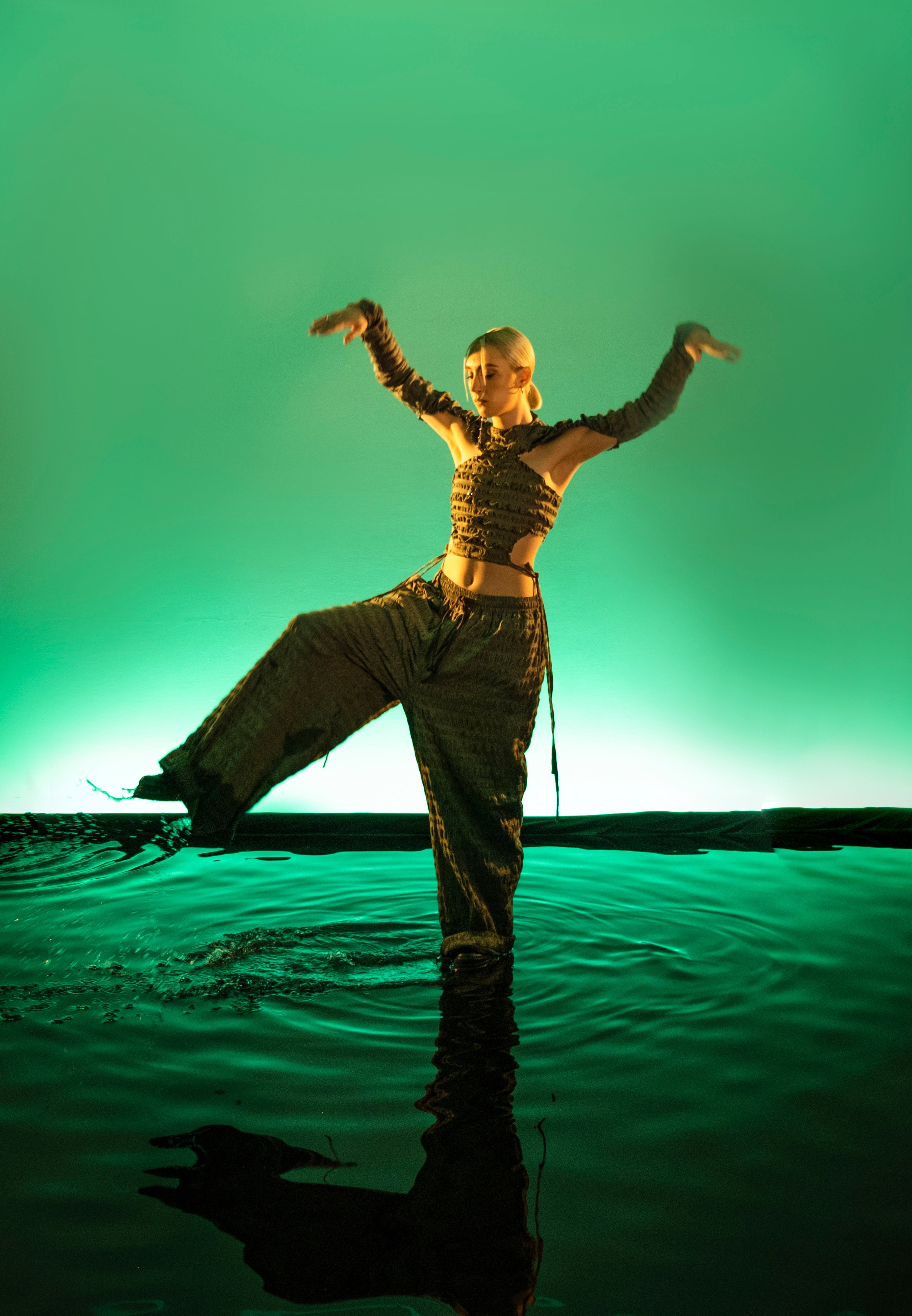 Фешен на воде. Студийный, портретный, семейный фотограф Южно-Сахалинска Яна Радаева