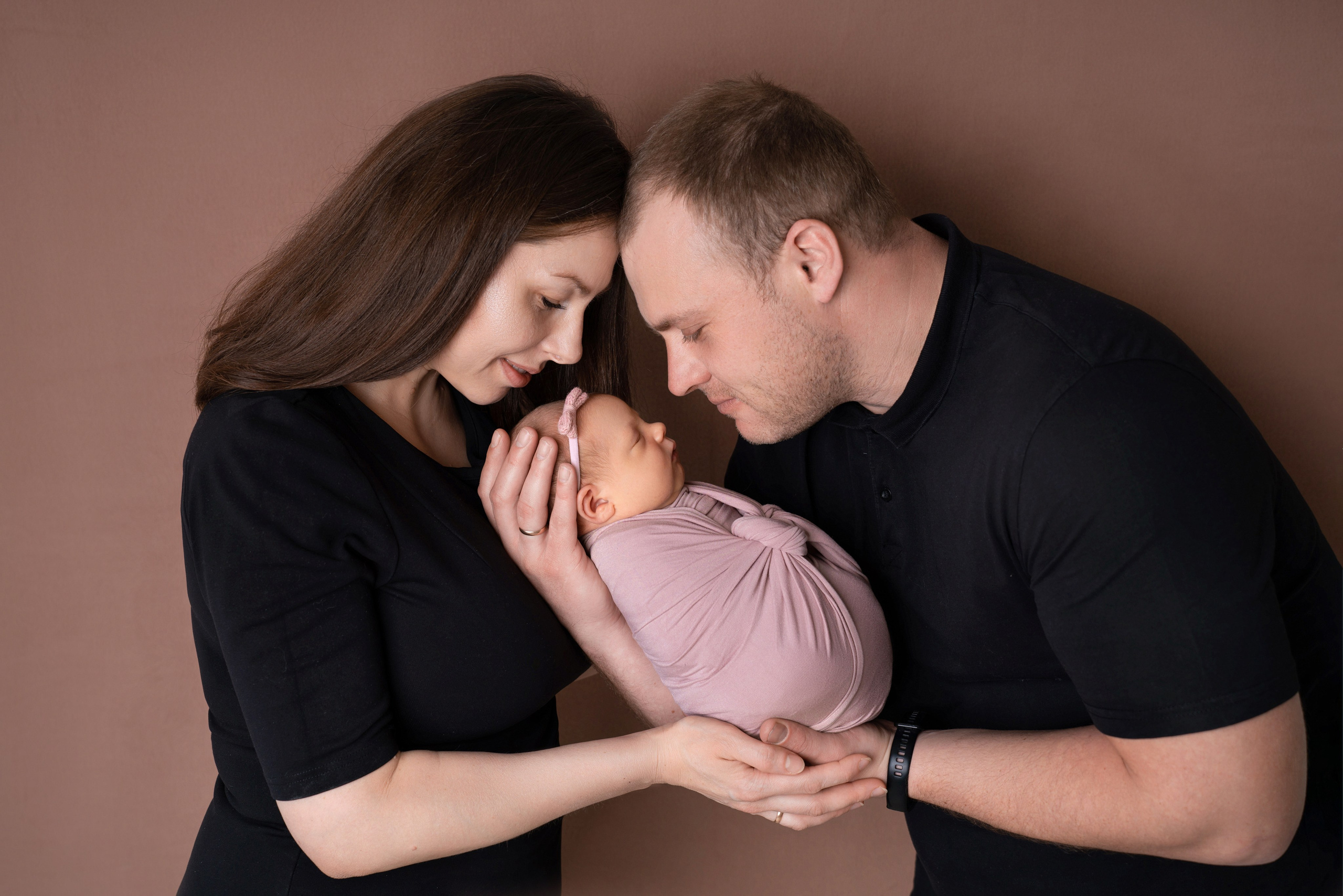 Фото с родителями/Макроснимки. Фотограф новорожденных Оренбург и свадебный фотограф Оренбург