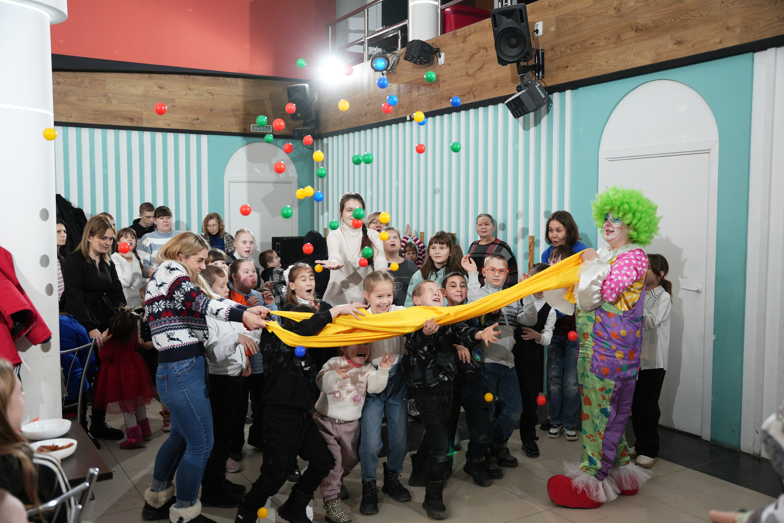 «Ты в этом мире не один " социально благотворительное мероприятие. Ольга Плаксина фотограф в Саратове