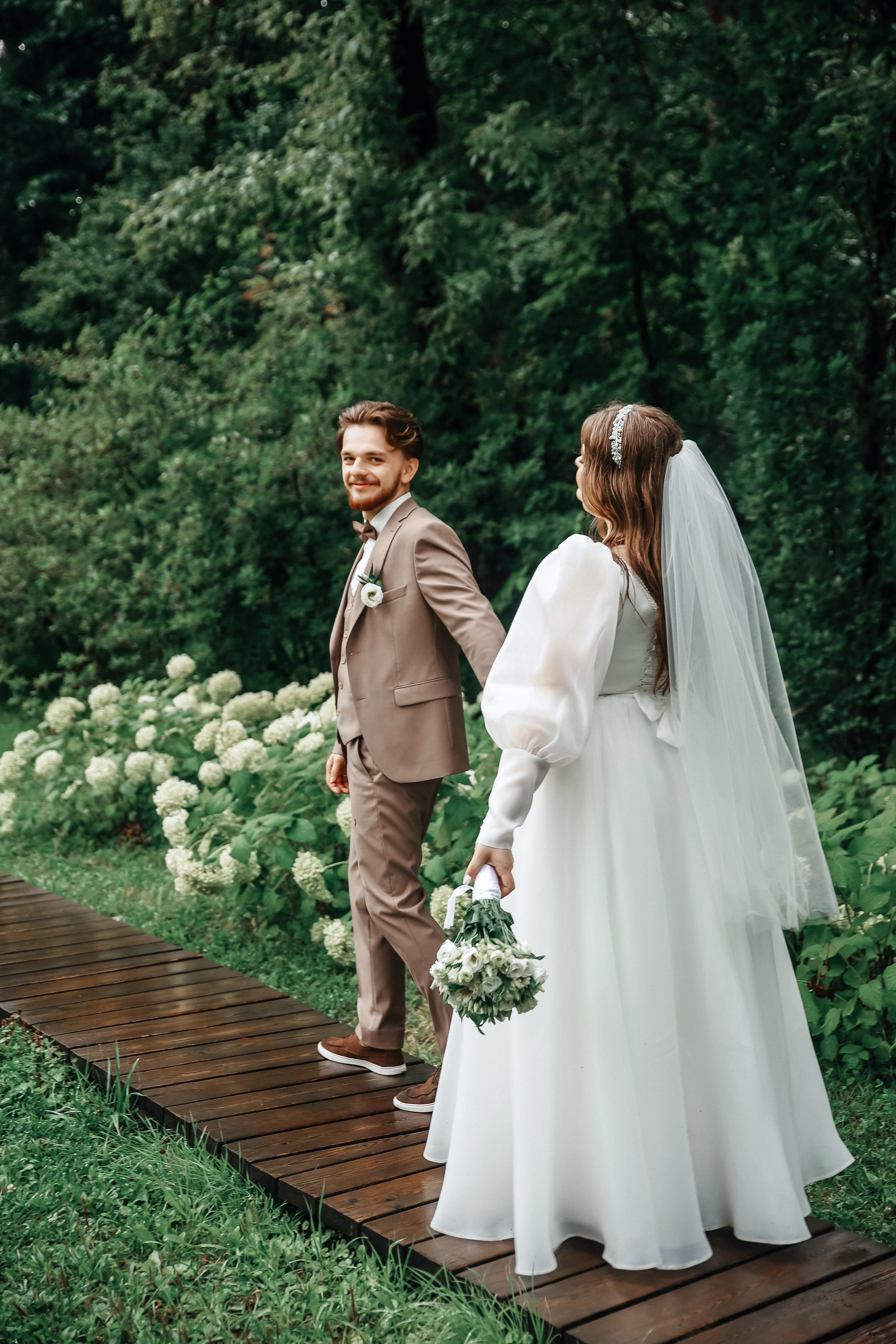 Свадебная фотосессия ВДНХ. Свадебный и семейный фотограф в Москве