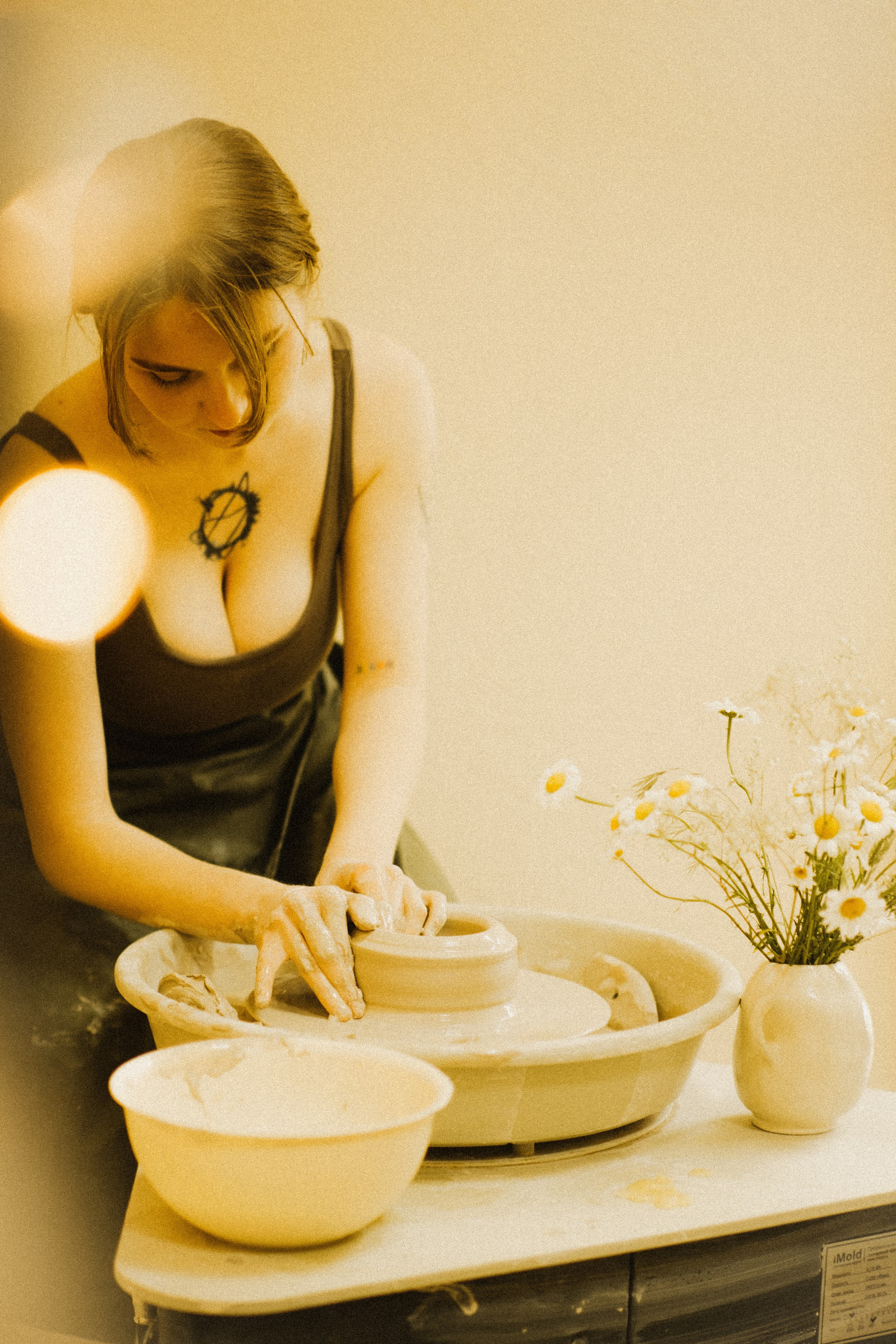 Контент для студии керамики «Flowers & Chill». Коммерческий и Портретный Фотограф Симферополь Крым Максим Махо