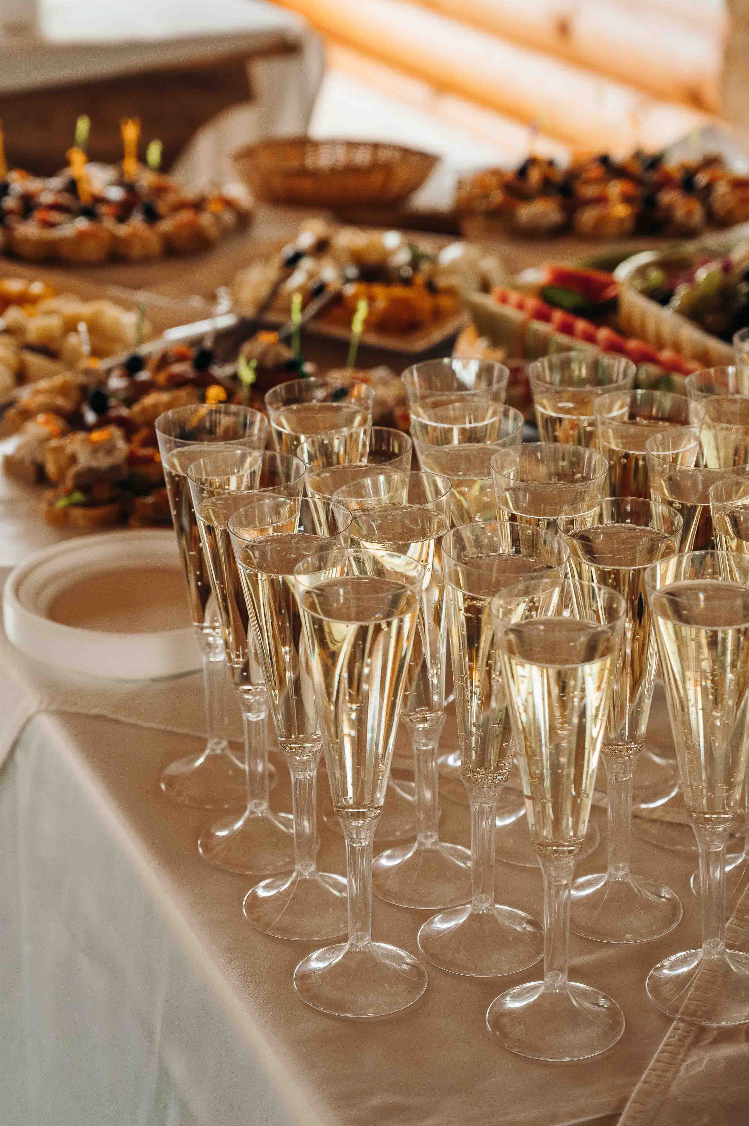 Совместные сборы в отеле. Свадебный и семейный фотограф в Котласе Никита Попов