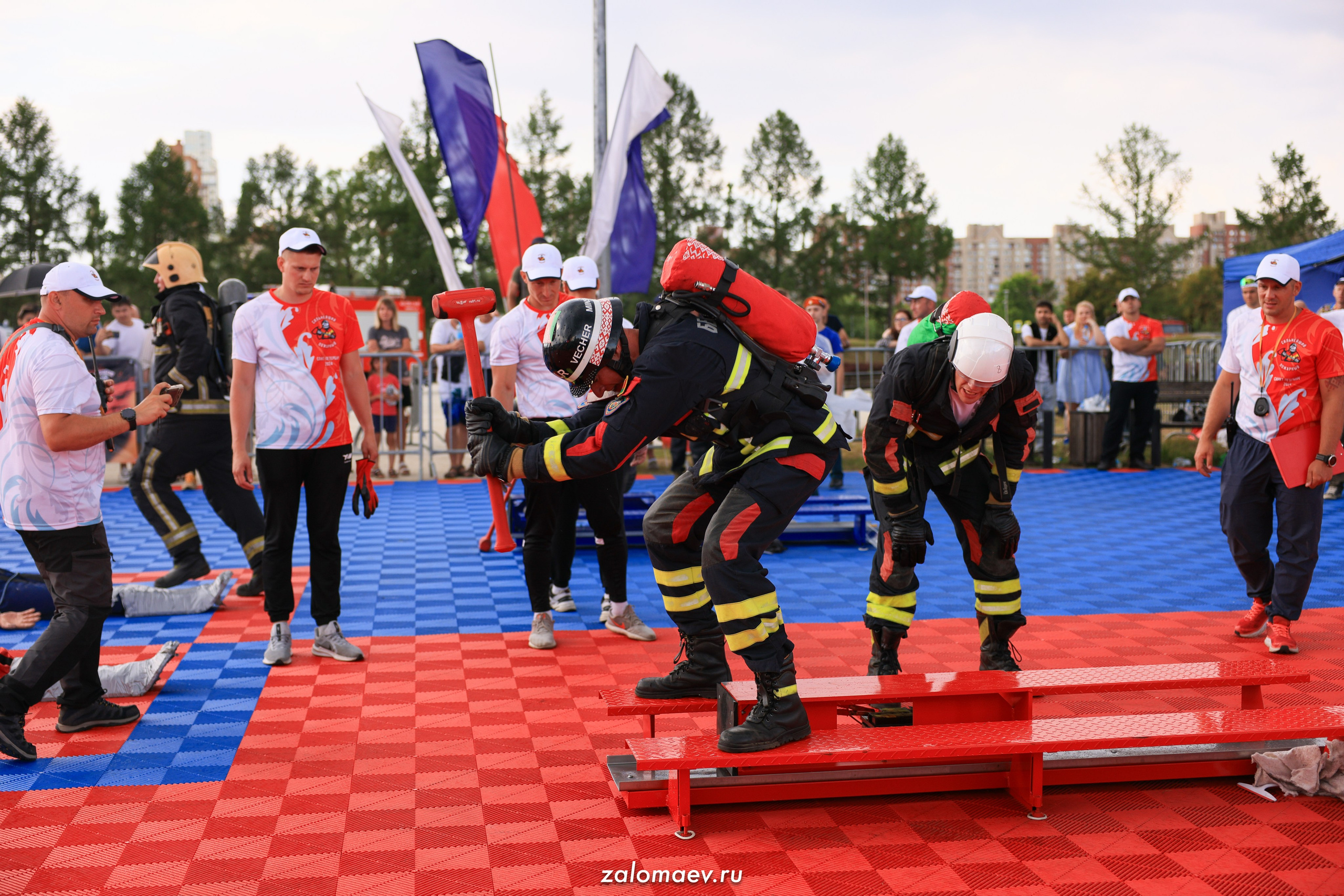 Сильнейший пожарный. Фотограф Александр Заломаев