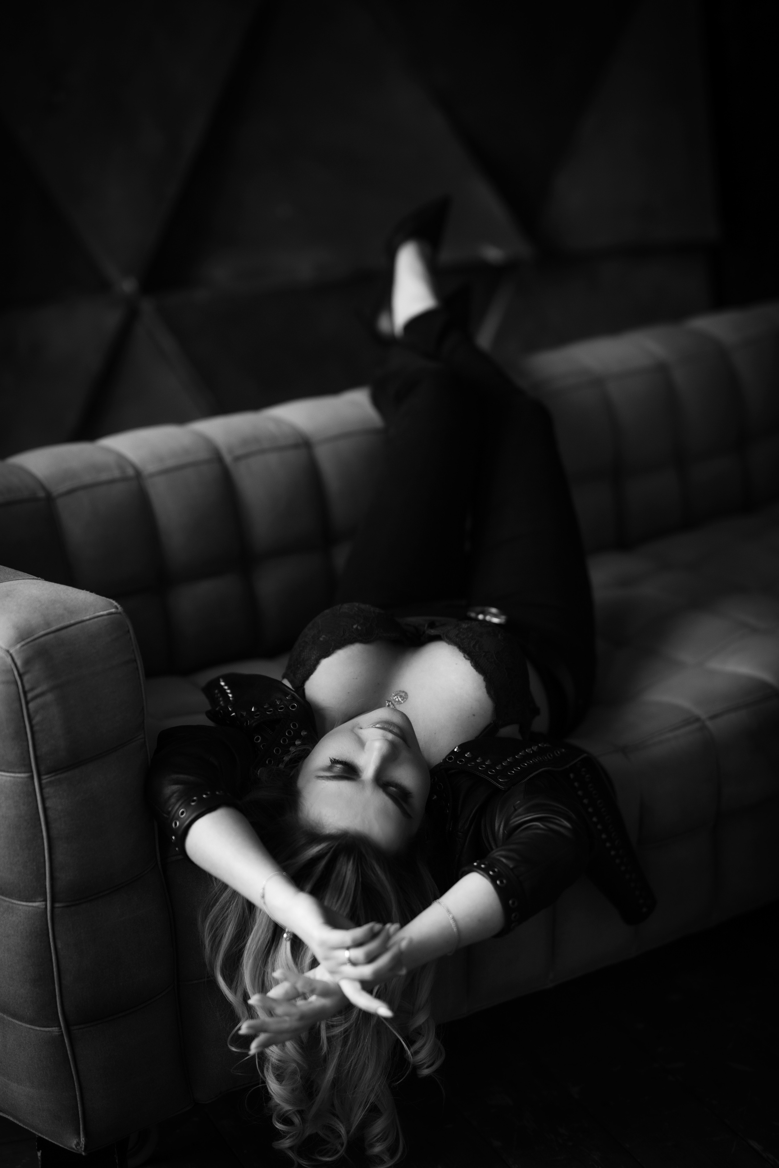 Женское. ЧБ Фотограф Ольга Лесли