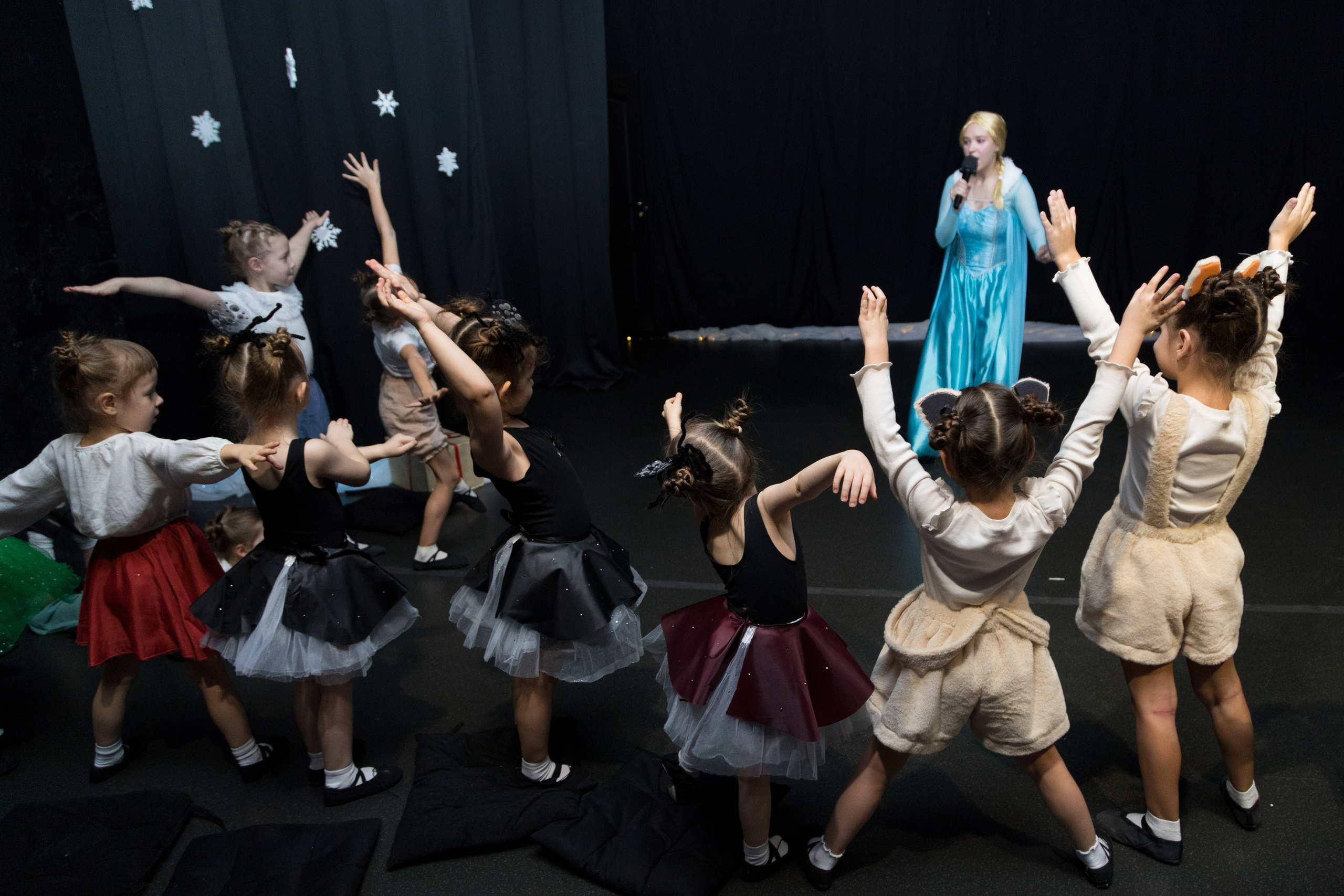 Отчетный танцевальный концерт детей 2-7 лет. Детский и контент фотограф Надя Волкова Санкт-Петербург