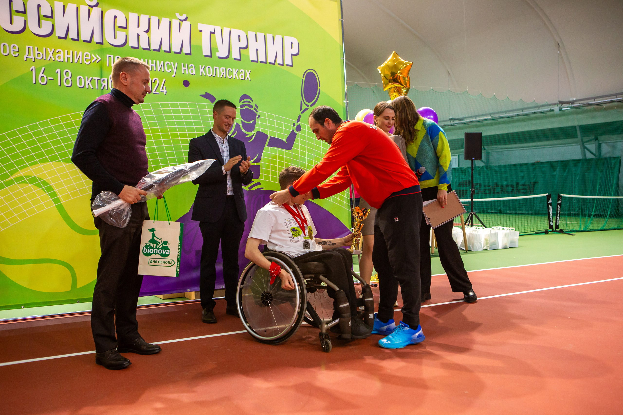 Турнир по теннису на колясках. Репортажный, семейный, свадебный, портретный фотограф