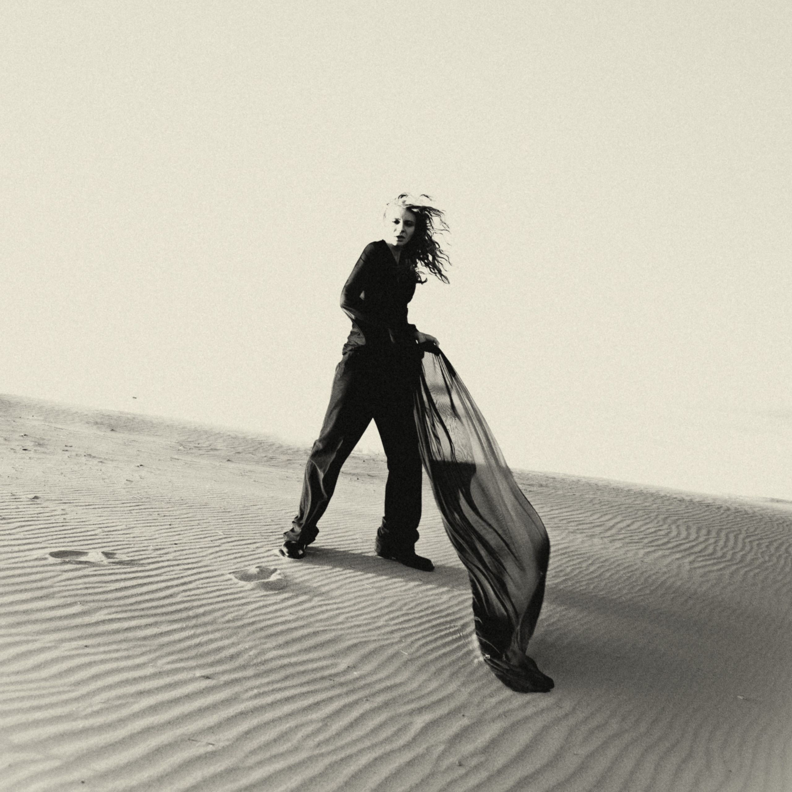 ALINA. TUTSARKIS — Art Director | Stylist | Photographer