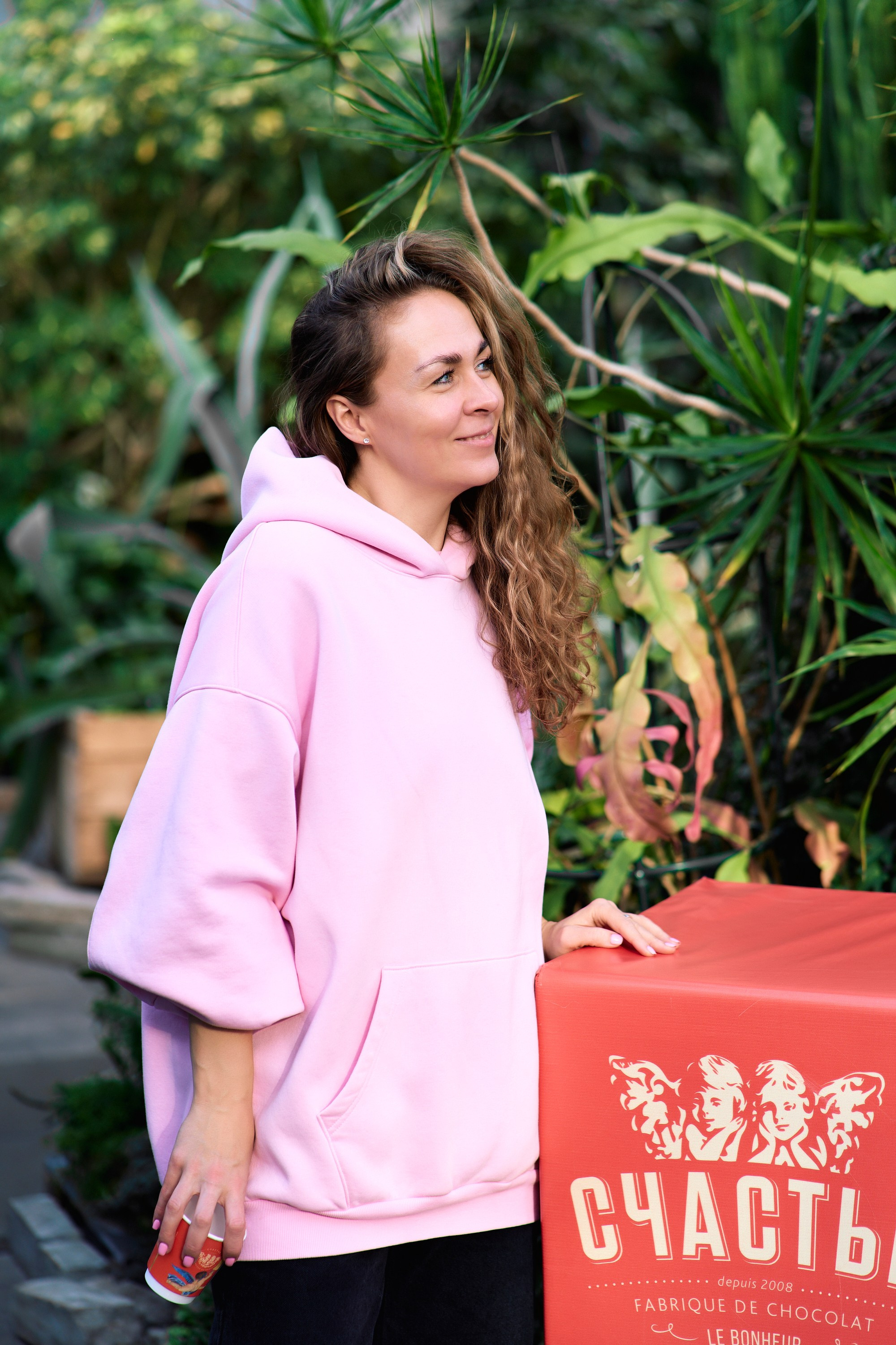 СЧАСТЬЕ В ОРАНЖЕРЕЕ. Photographer — ERASTOV