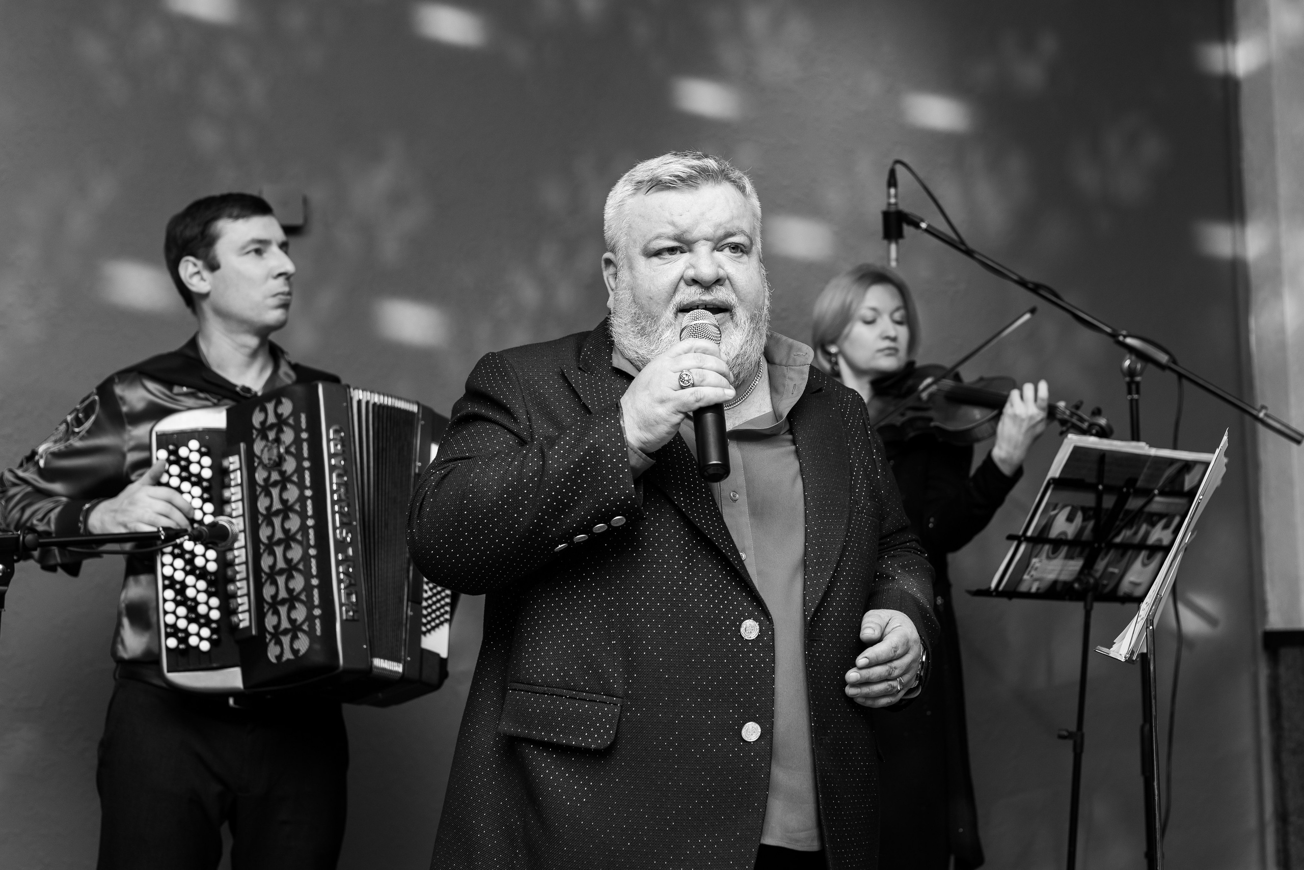 Гр. Владимир и гр. Хорошая песня. Свадебный фотограф в Рязани Вагнер Владимир