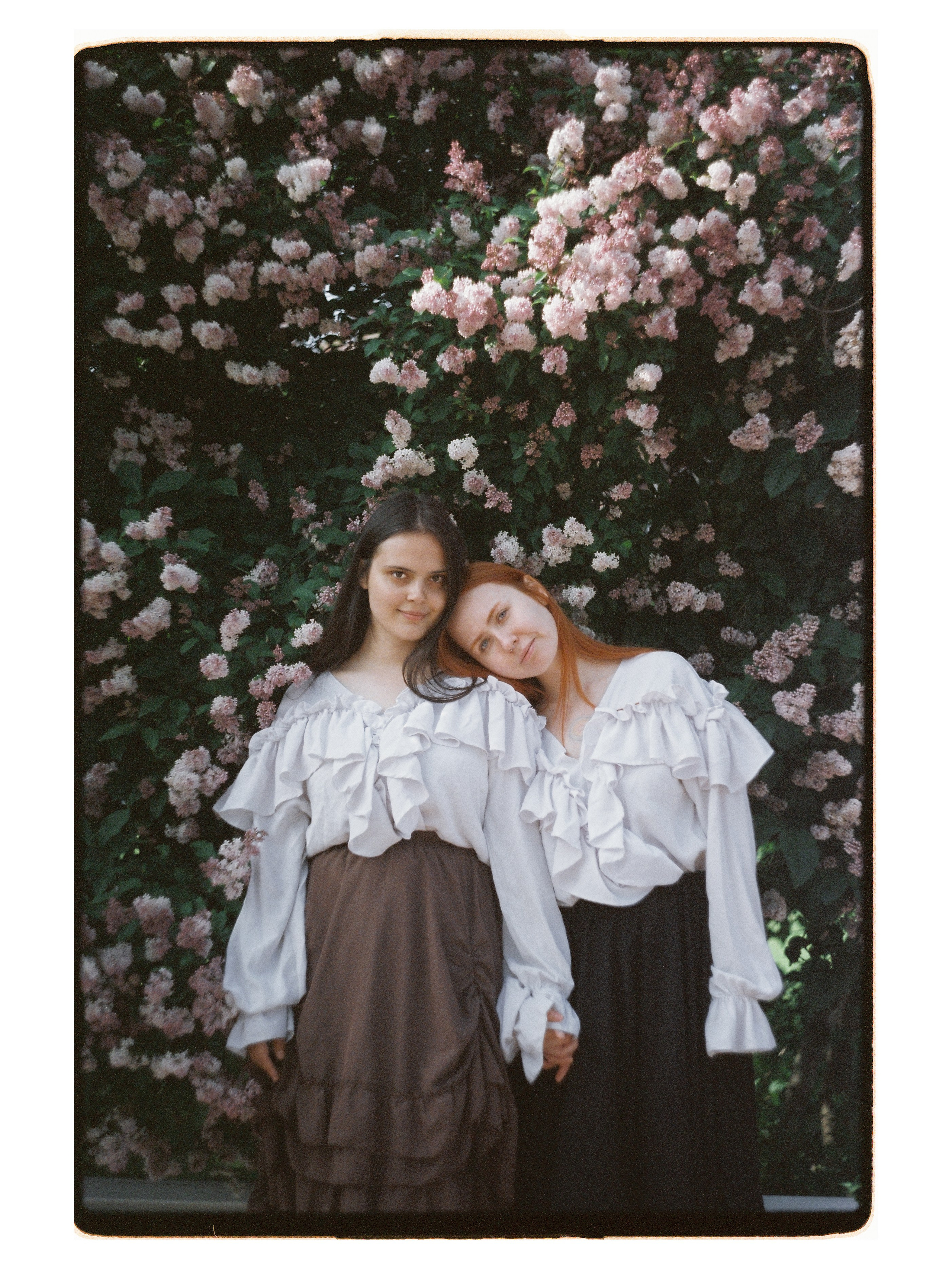 Фотосессия для подруг на плёнку 35 мм в Санкт-Петербурге. Светлана Гопанюк. Портретный фотограф. Санкт-Петербург. СПб