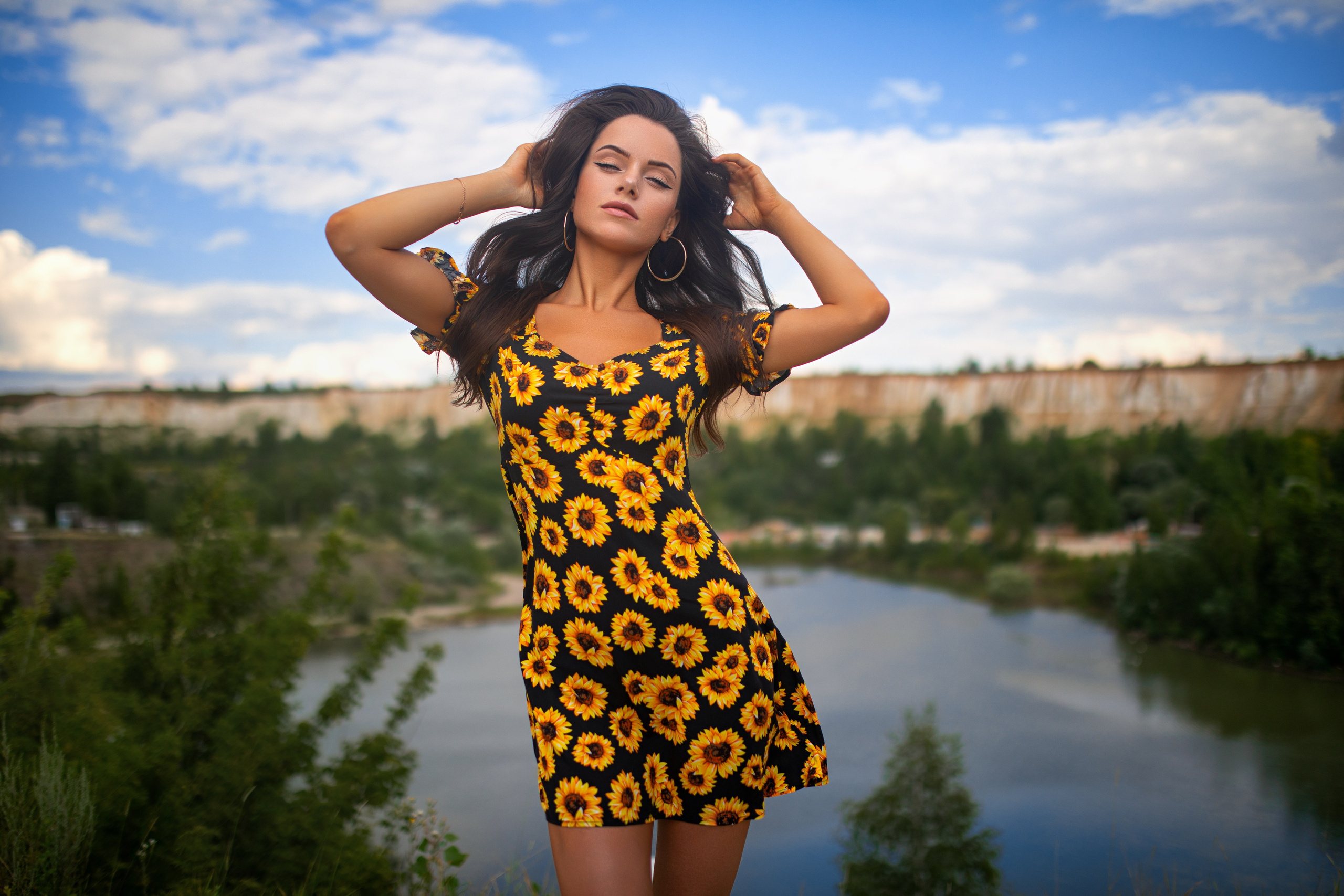 Летняя съемка с Екатериной на природе в парке Белый Колодец в формате для «себя»