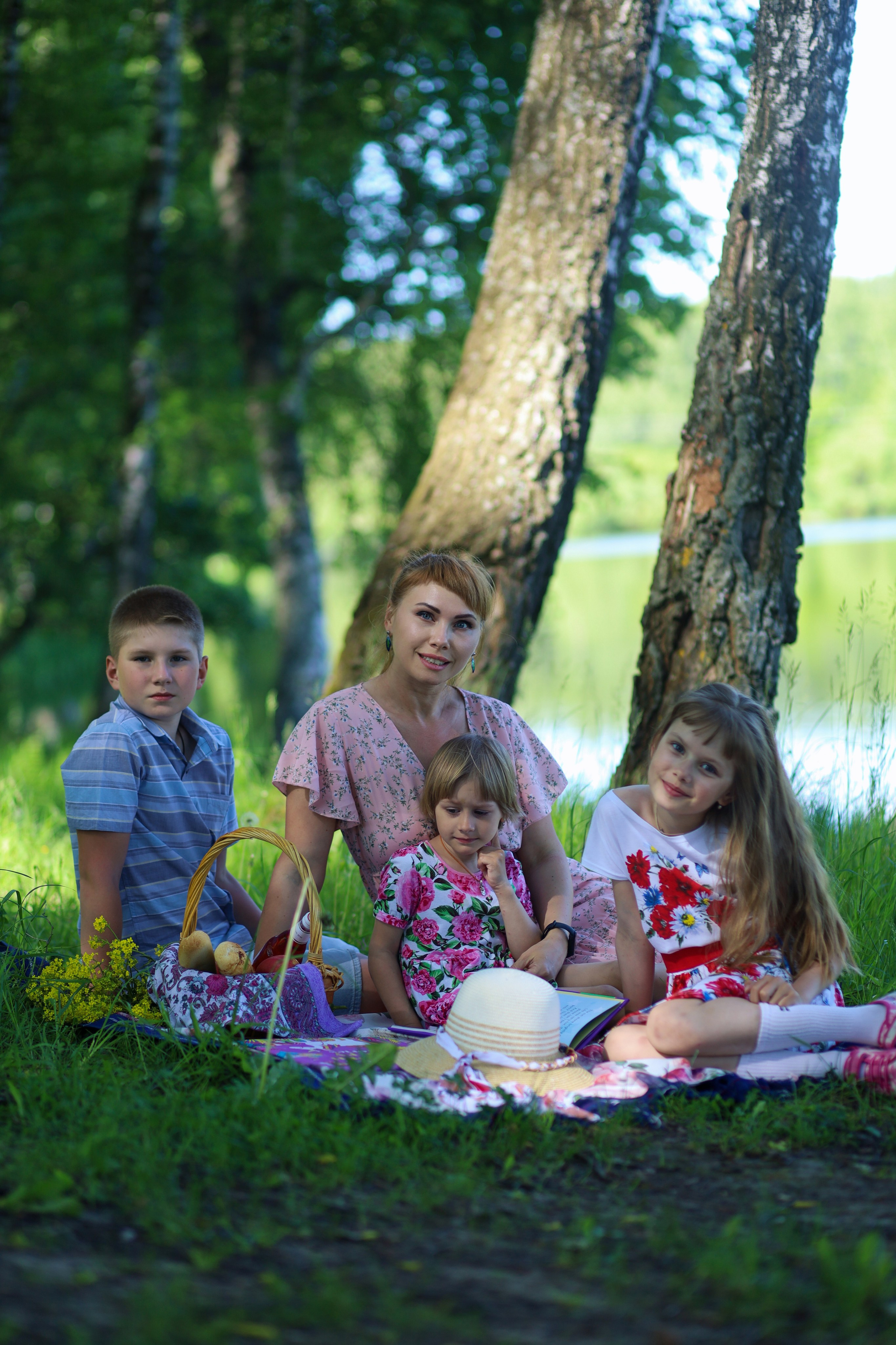 Прогулка у озера. Главная