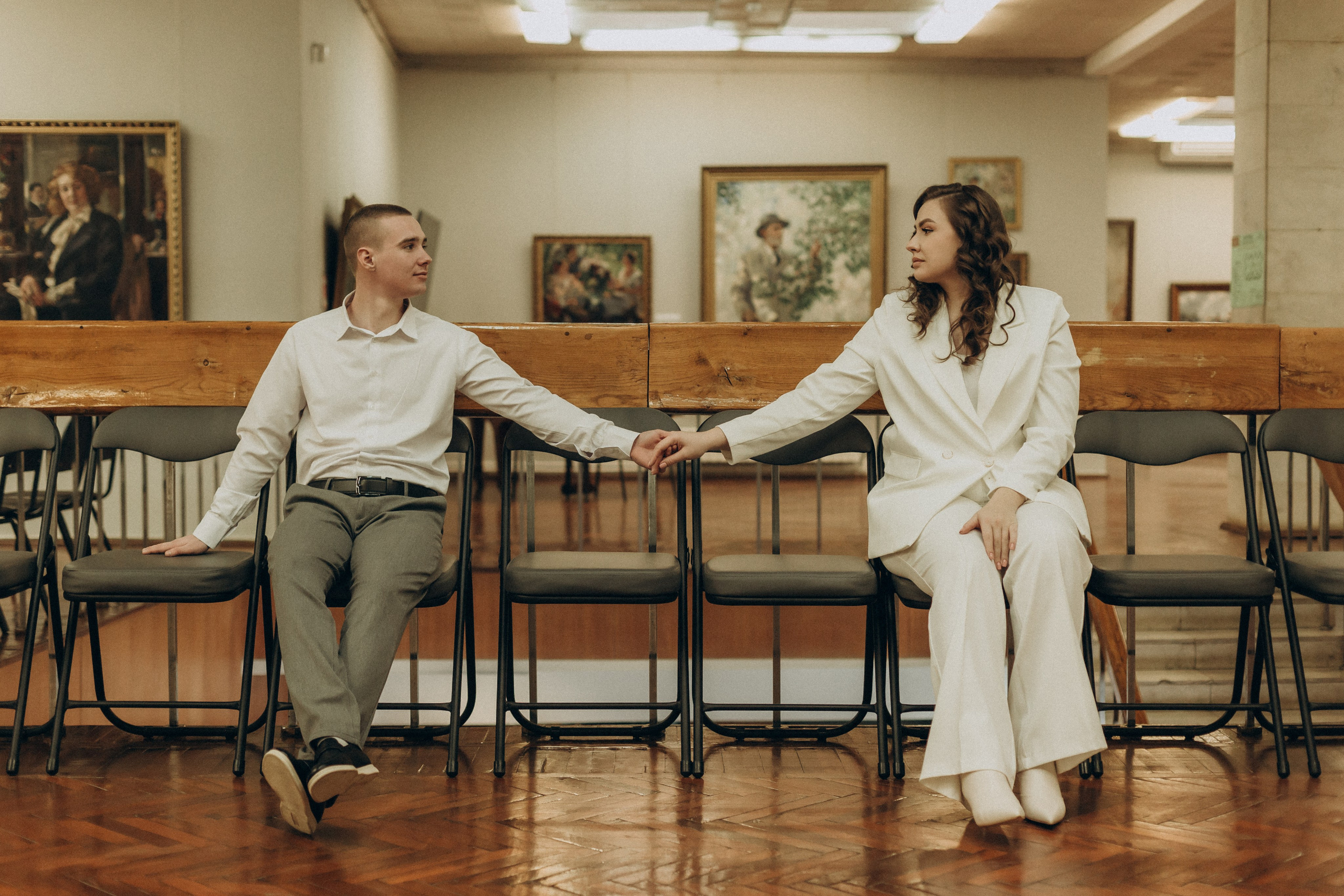 Нежность на фоне искусства. Свадебный фотограф Илья Бринк