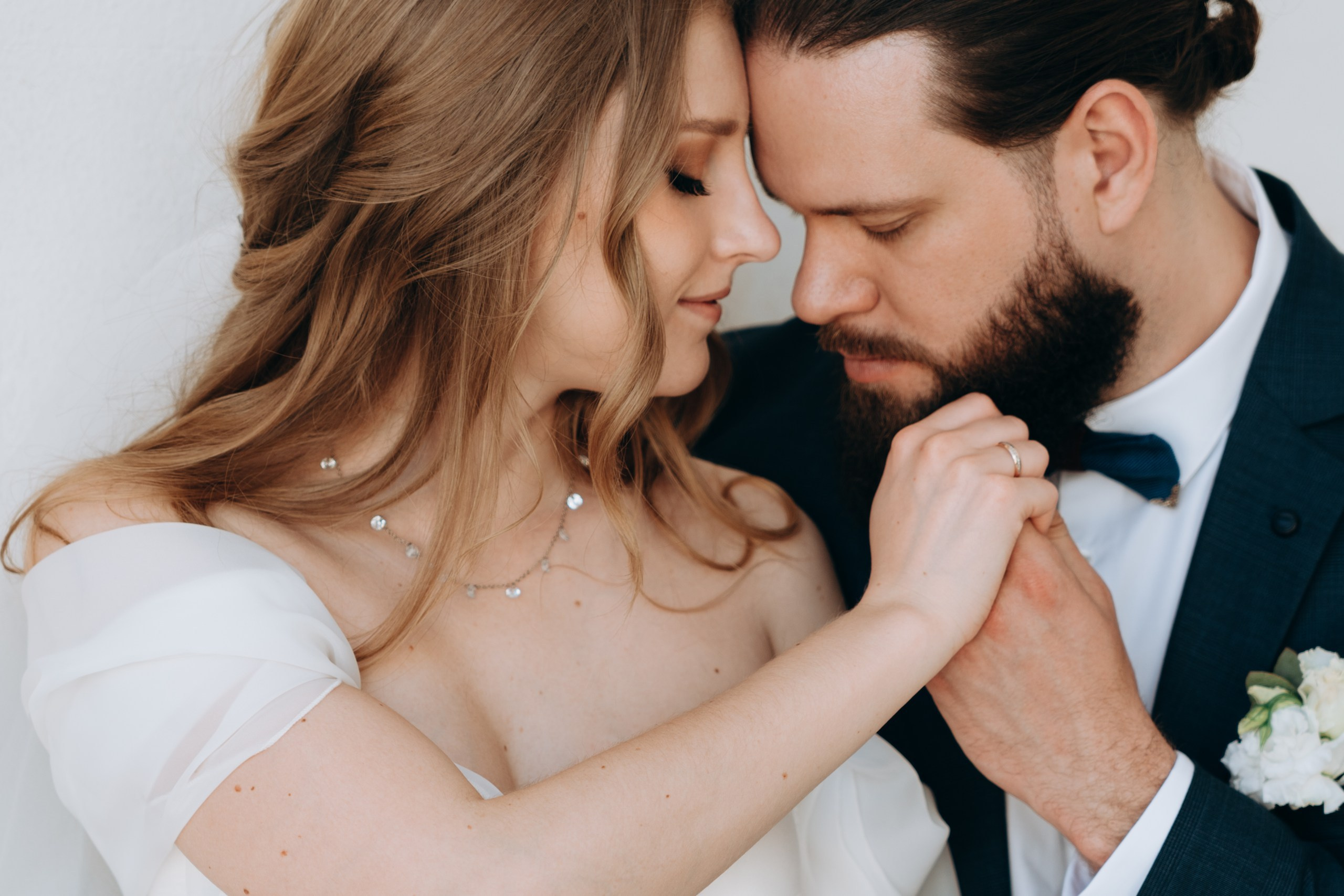 Свадебная фотосессия в Ялте. Портретный свадебный фотограф Крым | Евгения Щитенко