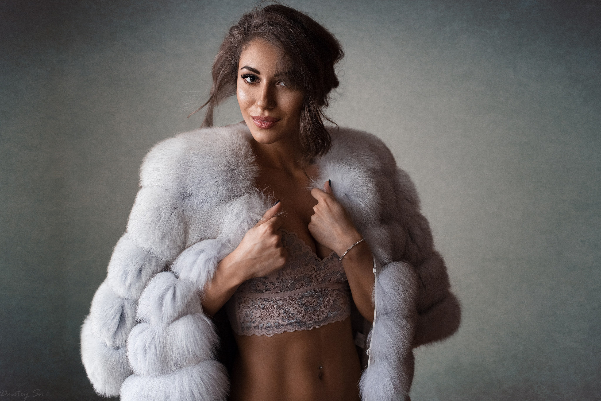 Фотосет у окна с Дарьей для «себя»